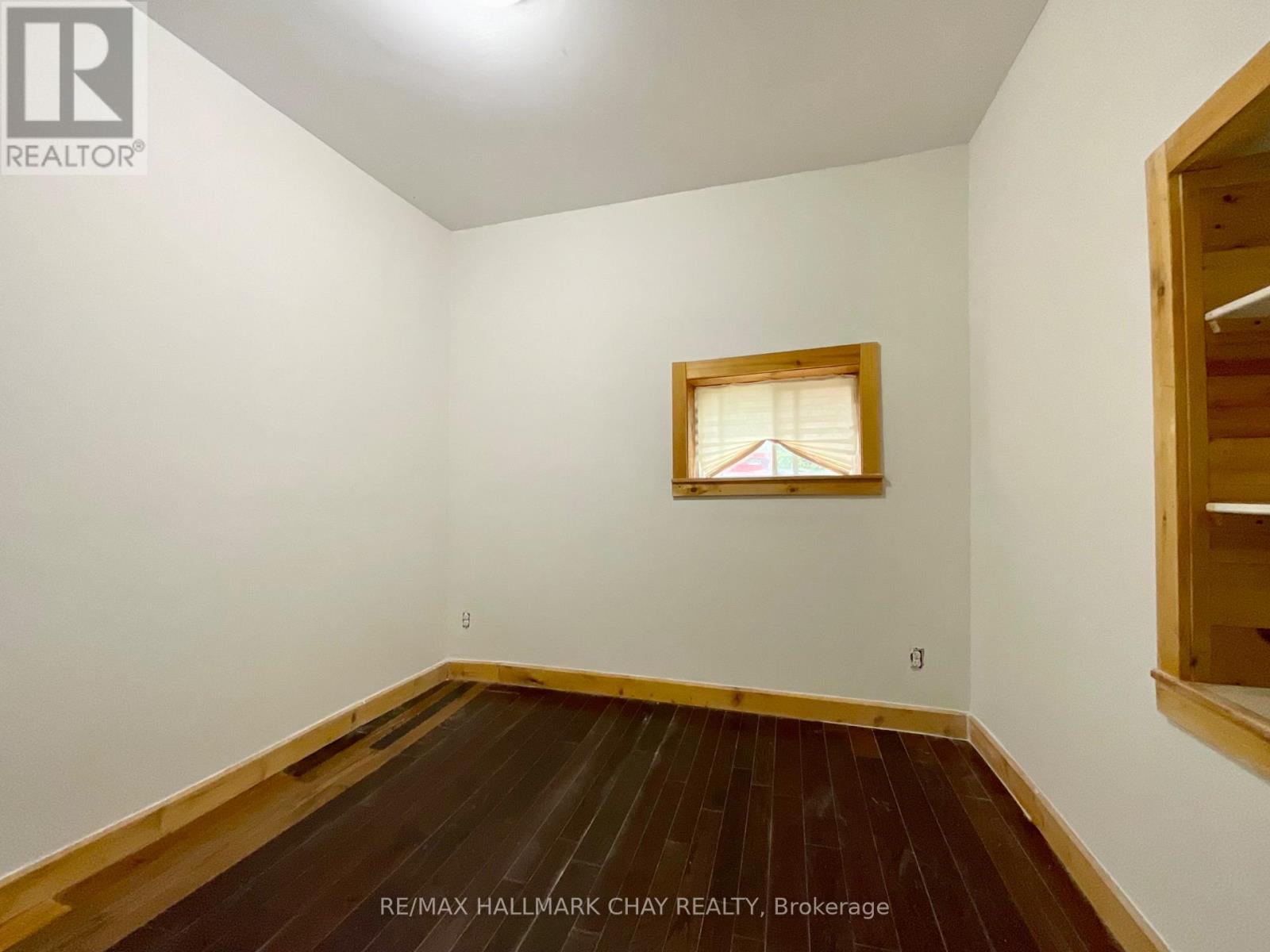 961 7th Line Property Photo 5