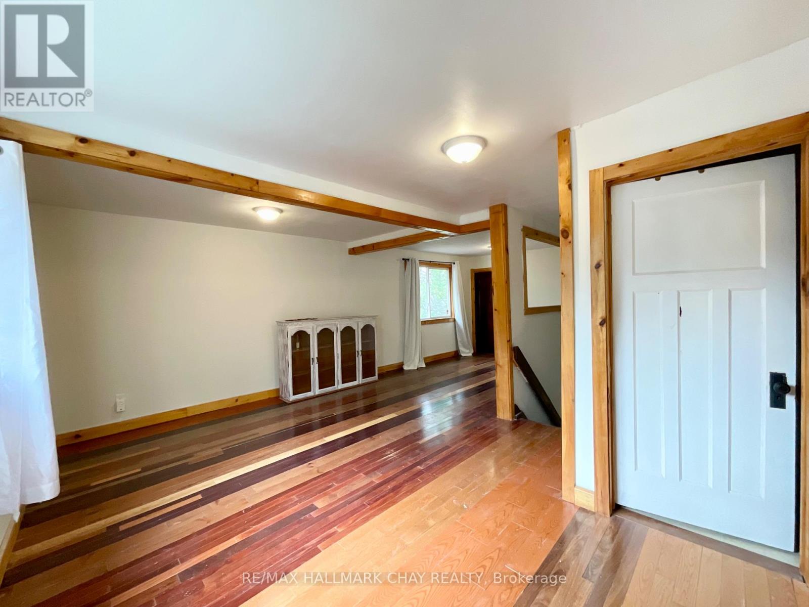961 7th Line Property Photo 6
