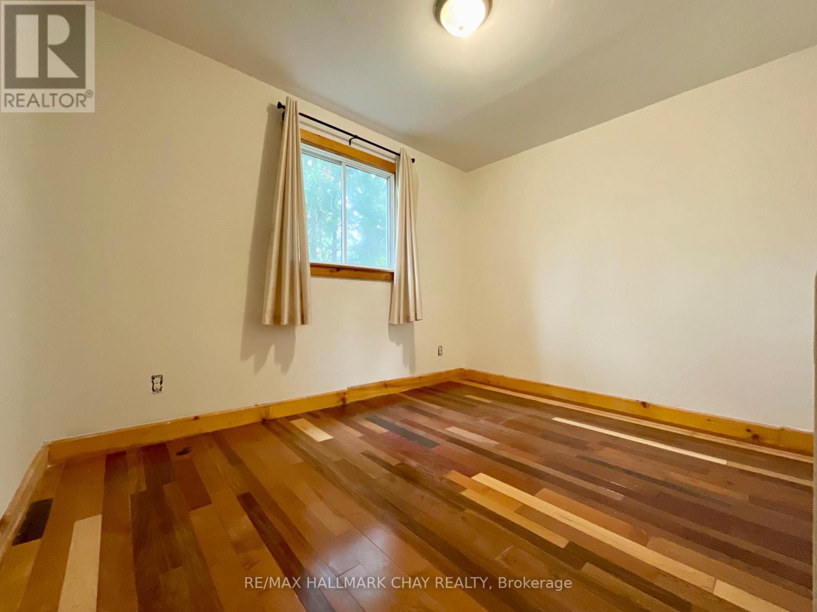 961 7th Line Property Photo 9