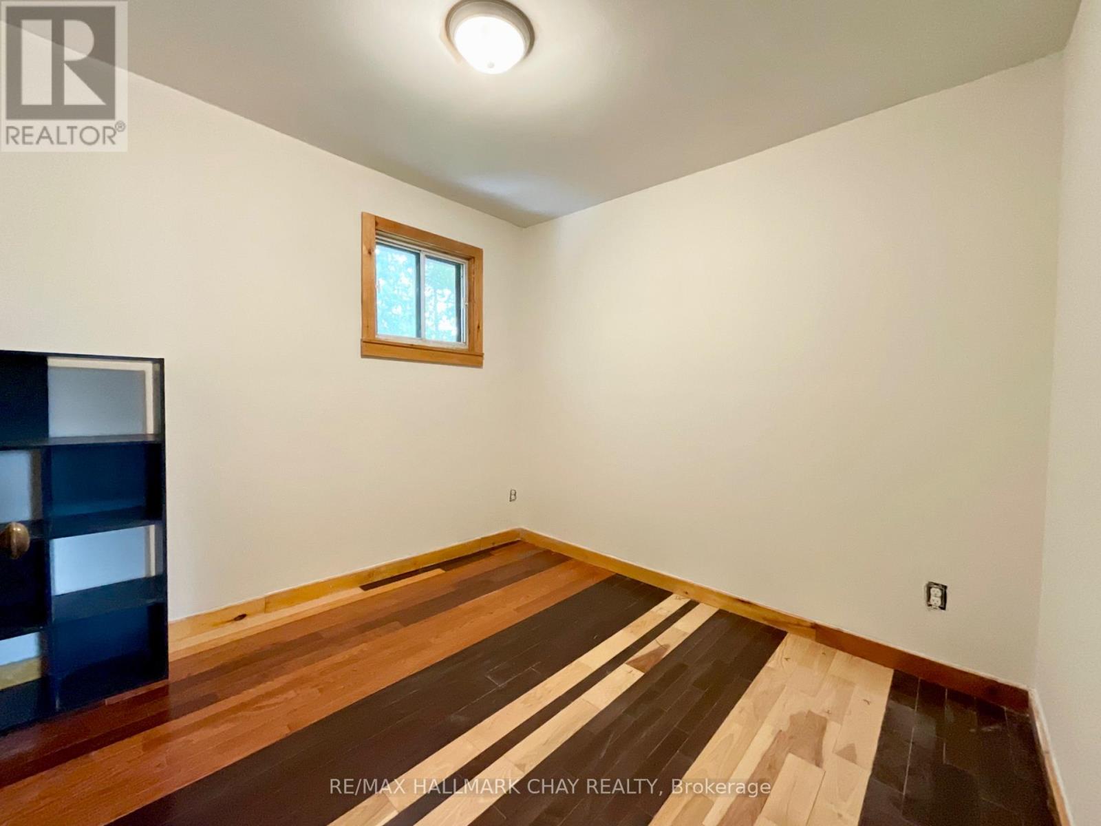 961 7th Line Property Photo 11