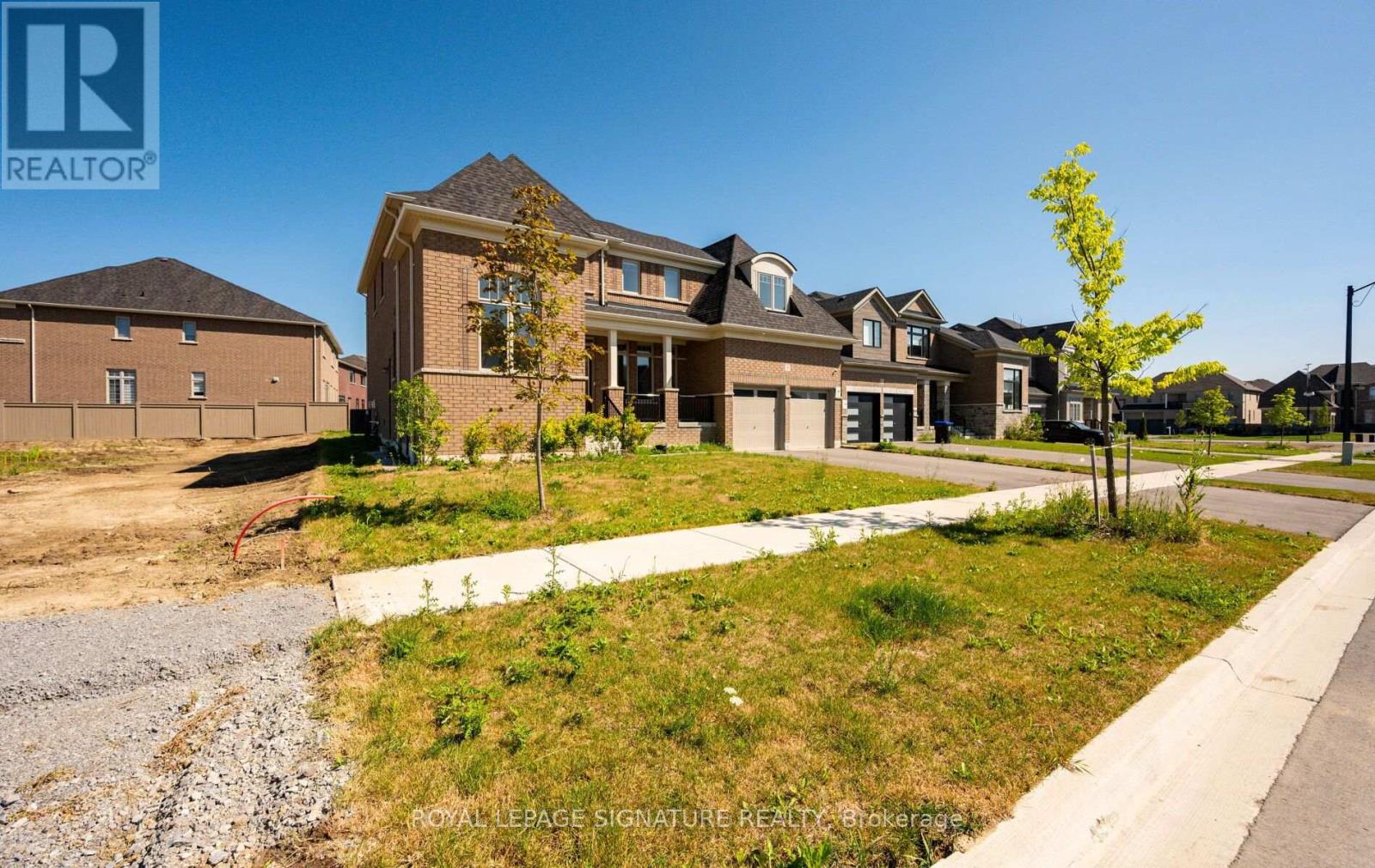 8 Mayflower Gardens Property Photo 4