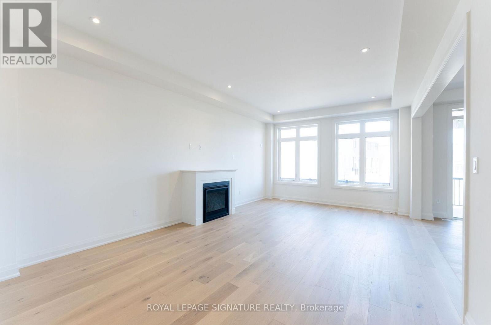 8 Mayflower Gardens Property Photo 16