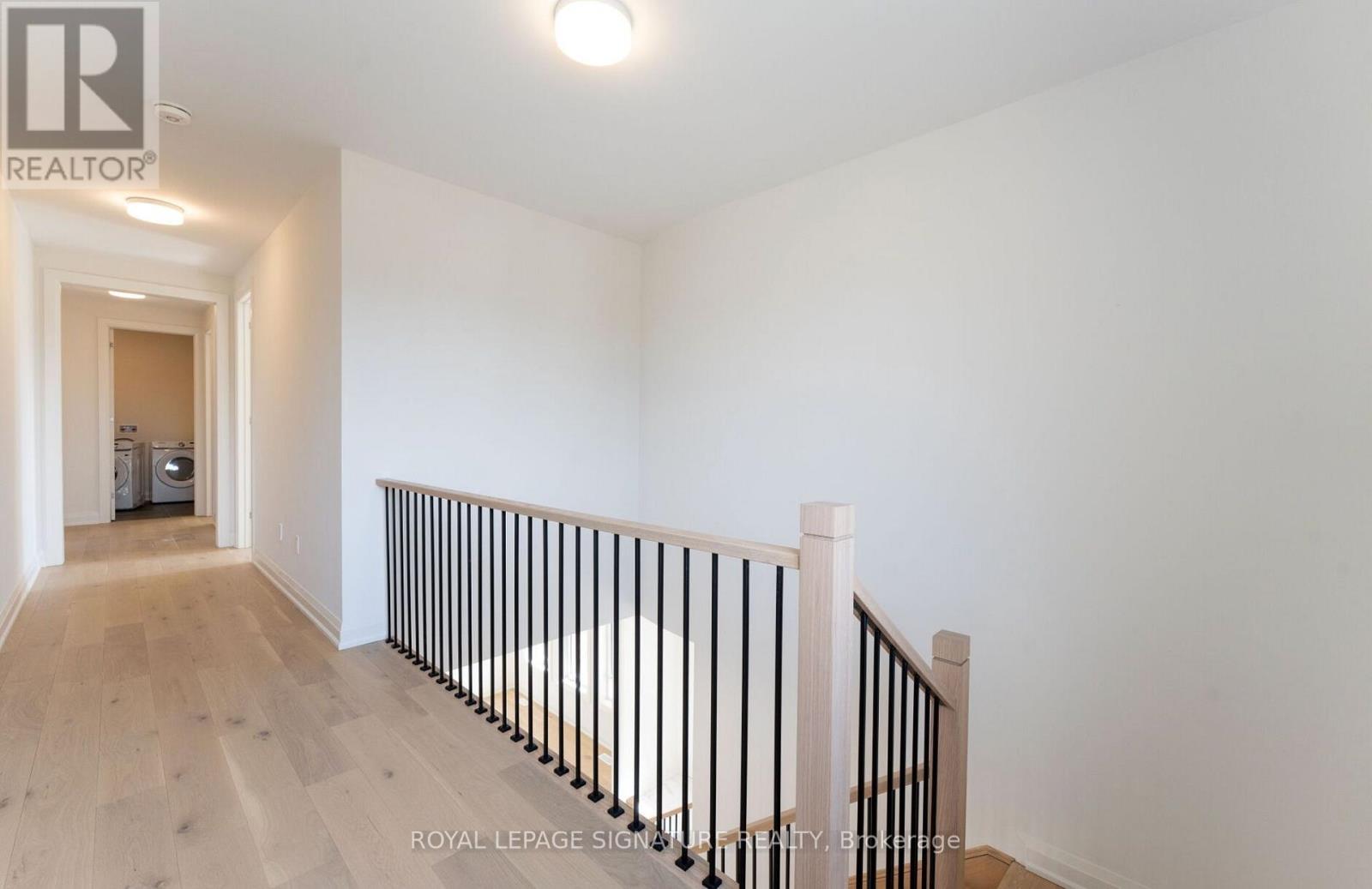 8 Mayflower Gardens Property Photo 22