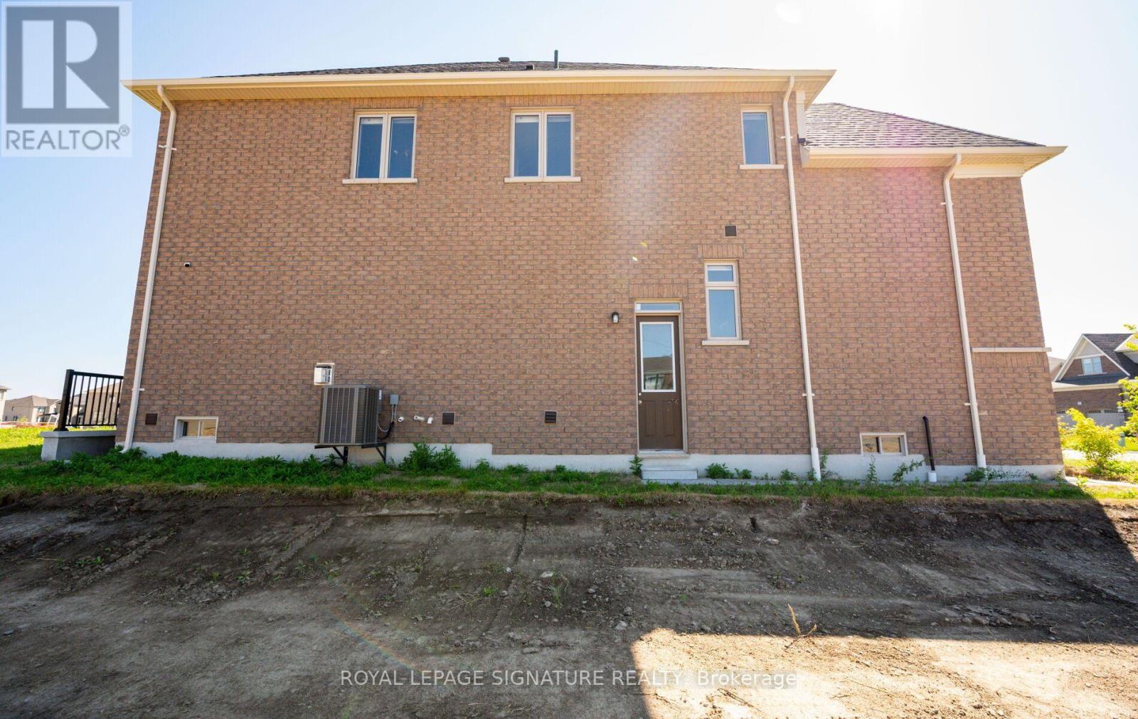 8 Mayflower Gardens Property Photo 38