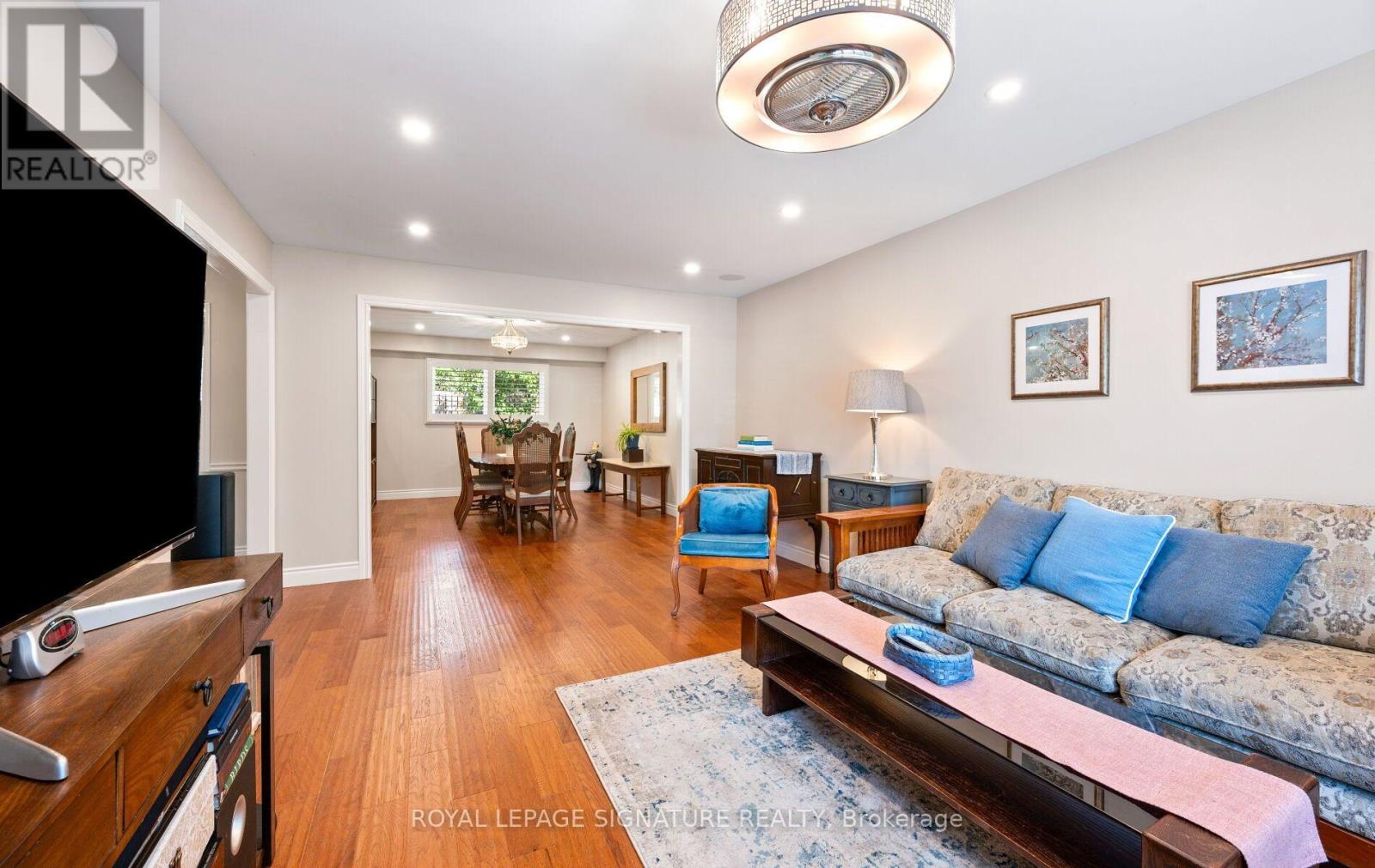 42 Shieldmark Crescent Property Photo 6