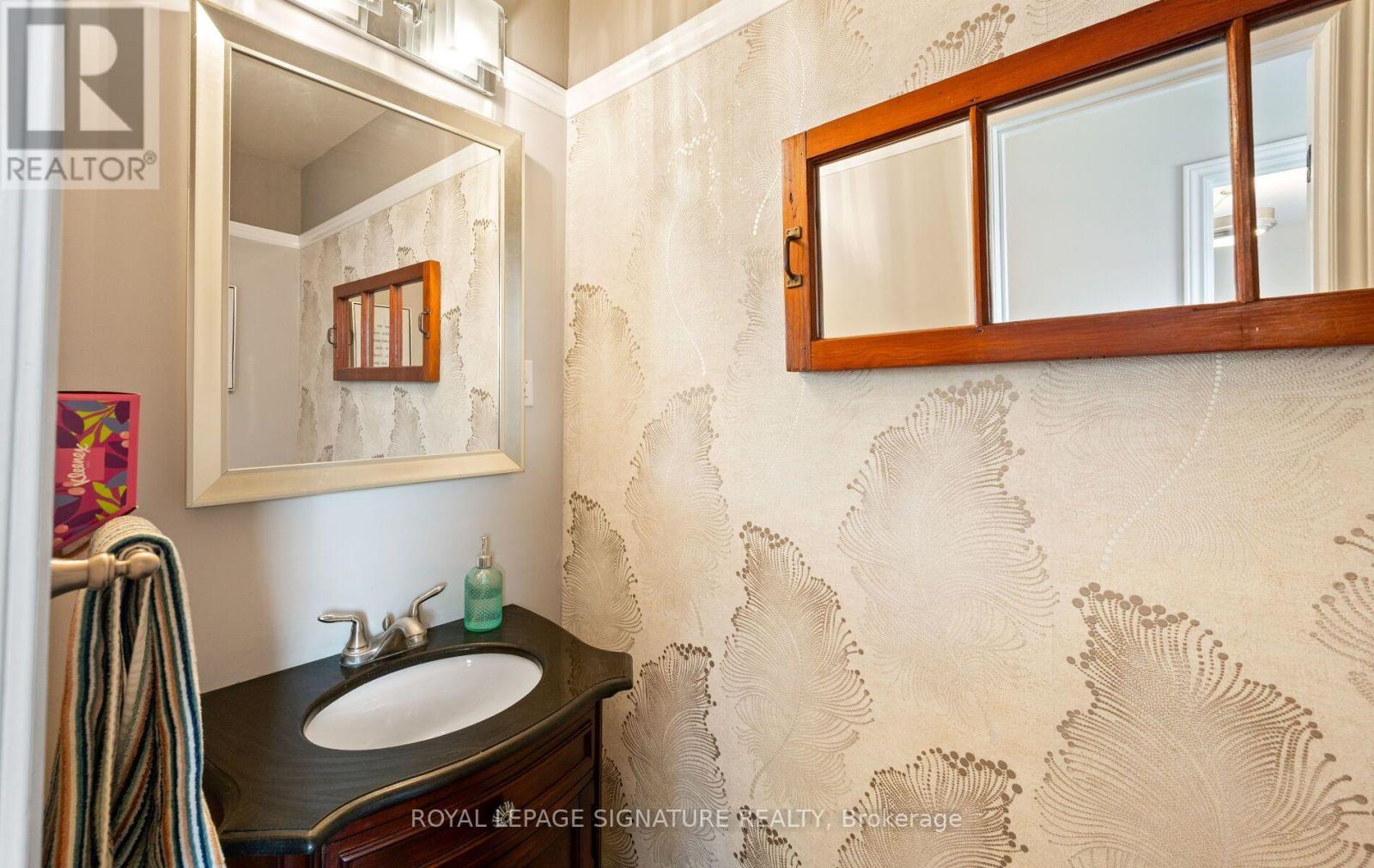 42 Shieldmark Crescent Property Photo 15