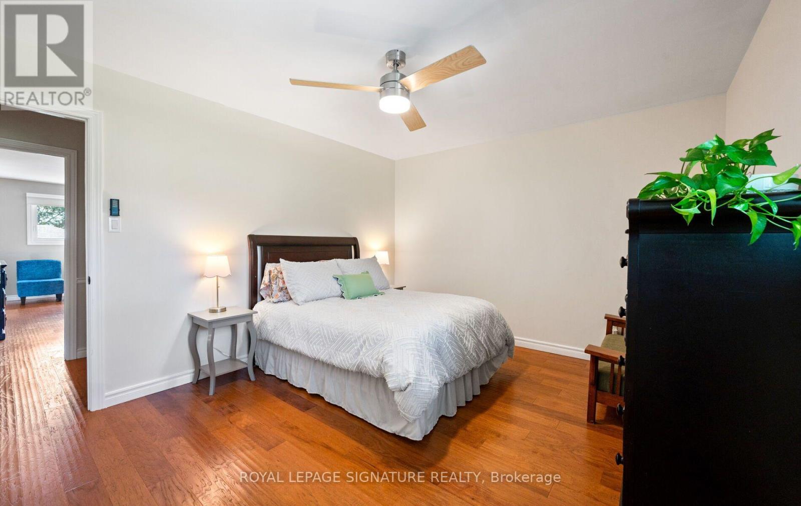 42 Shieldmark Crescent Property Photo 22