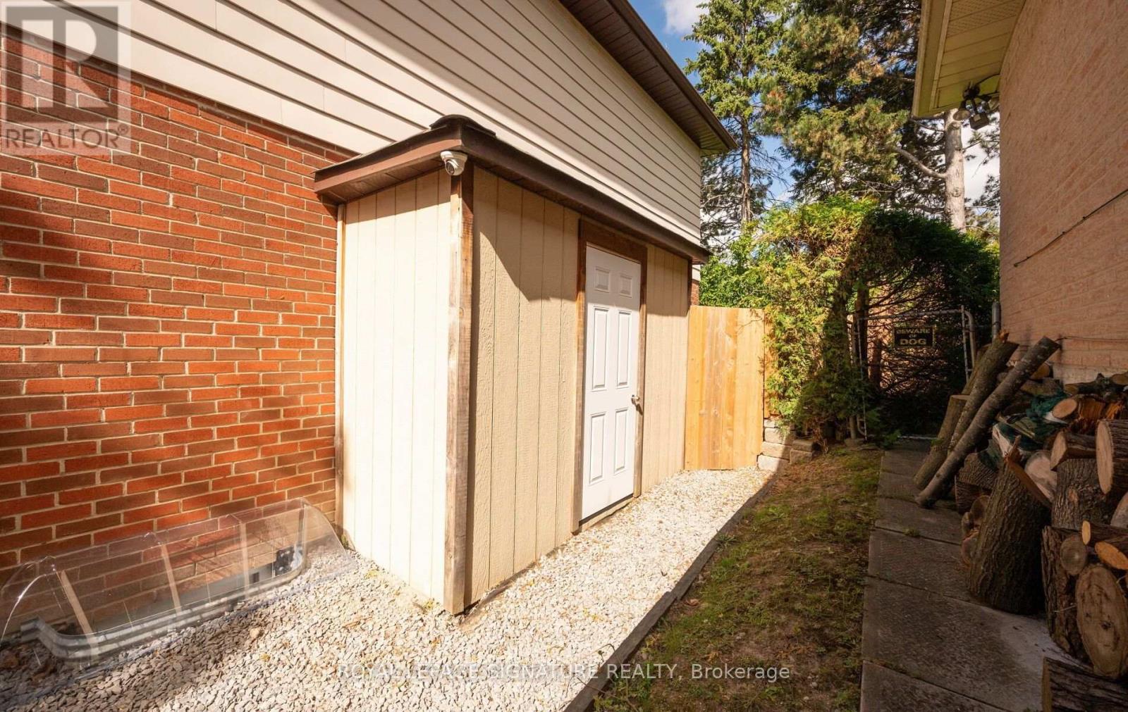 42 Shieldmark Crescent Property Photo 38