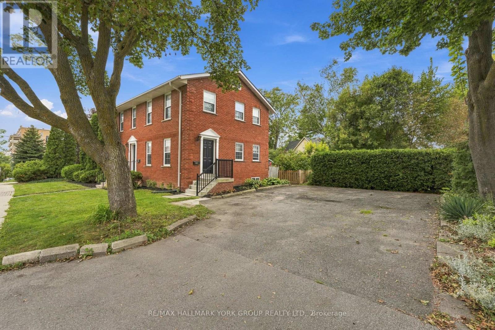 52 Centre Street Property Photo 4