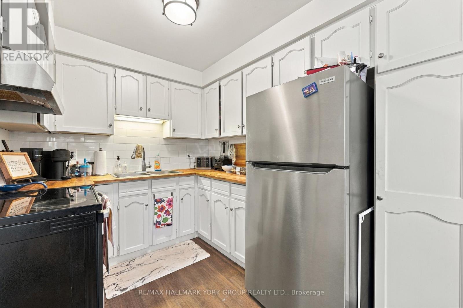52 Centre Street Property Photo 22