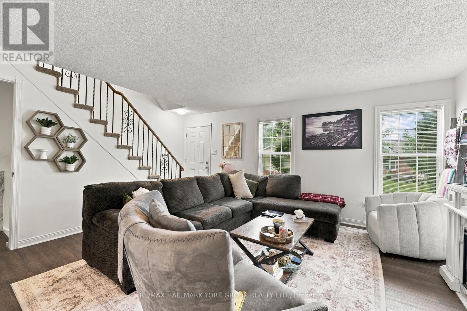 52 Centre Street Property Photo 23
