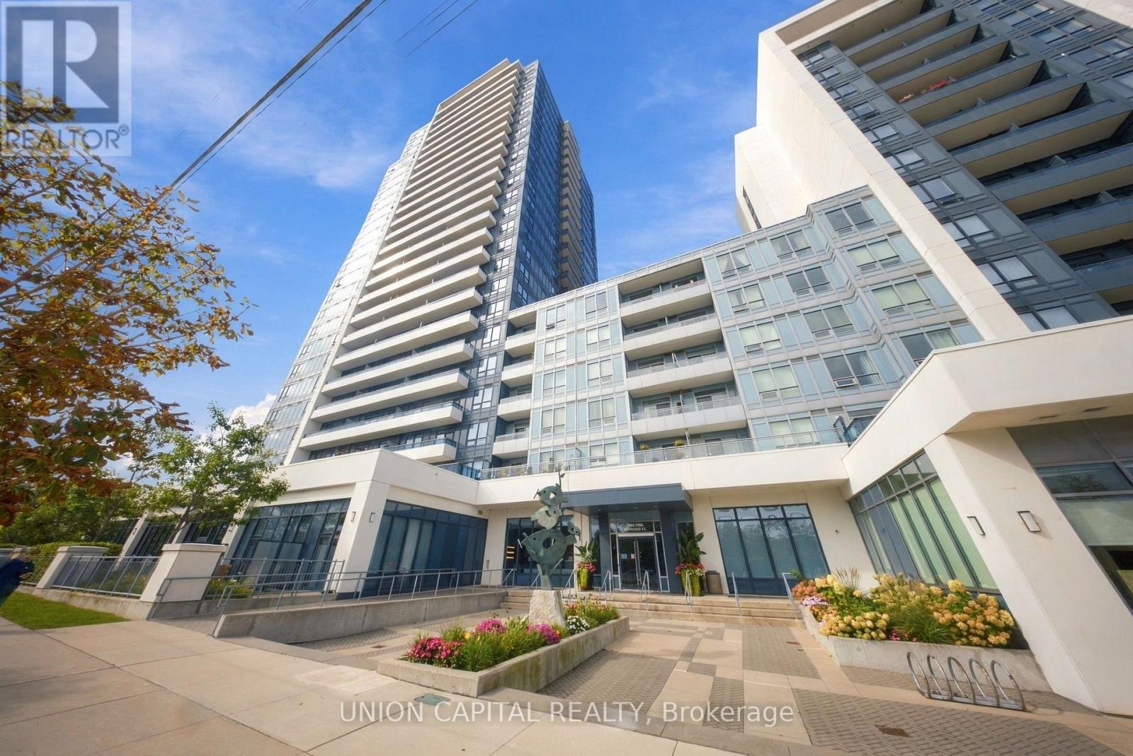 412 - 7890 Bathurst Street Property Photo 3