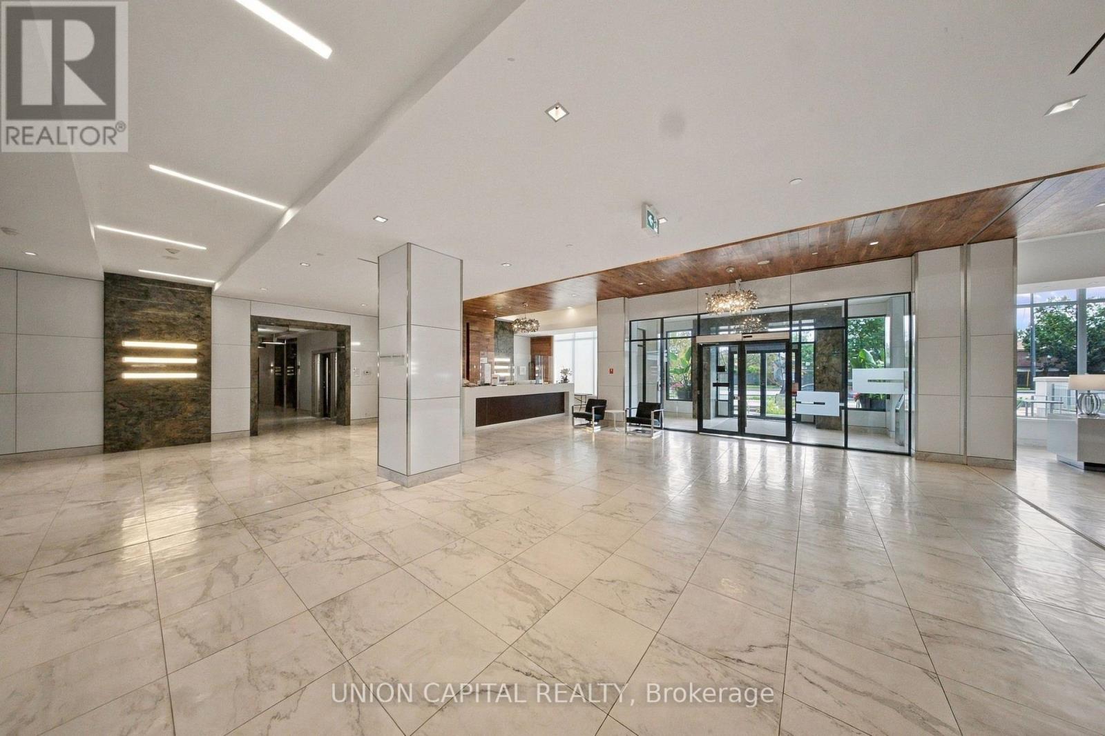 412 - 7890 Bathurst Street Property Photo 5