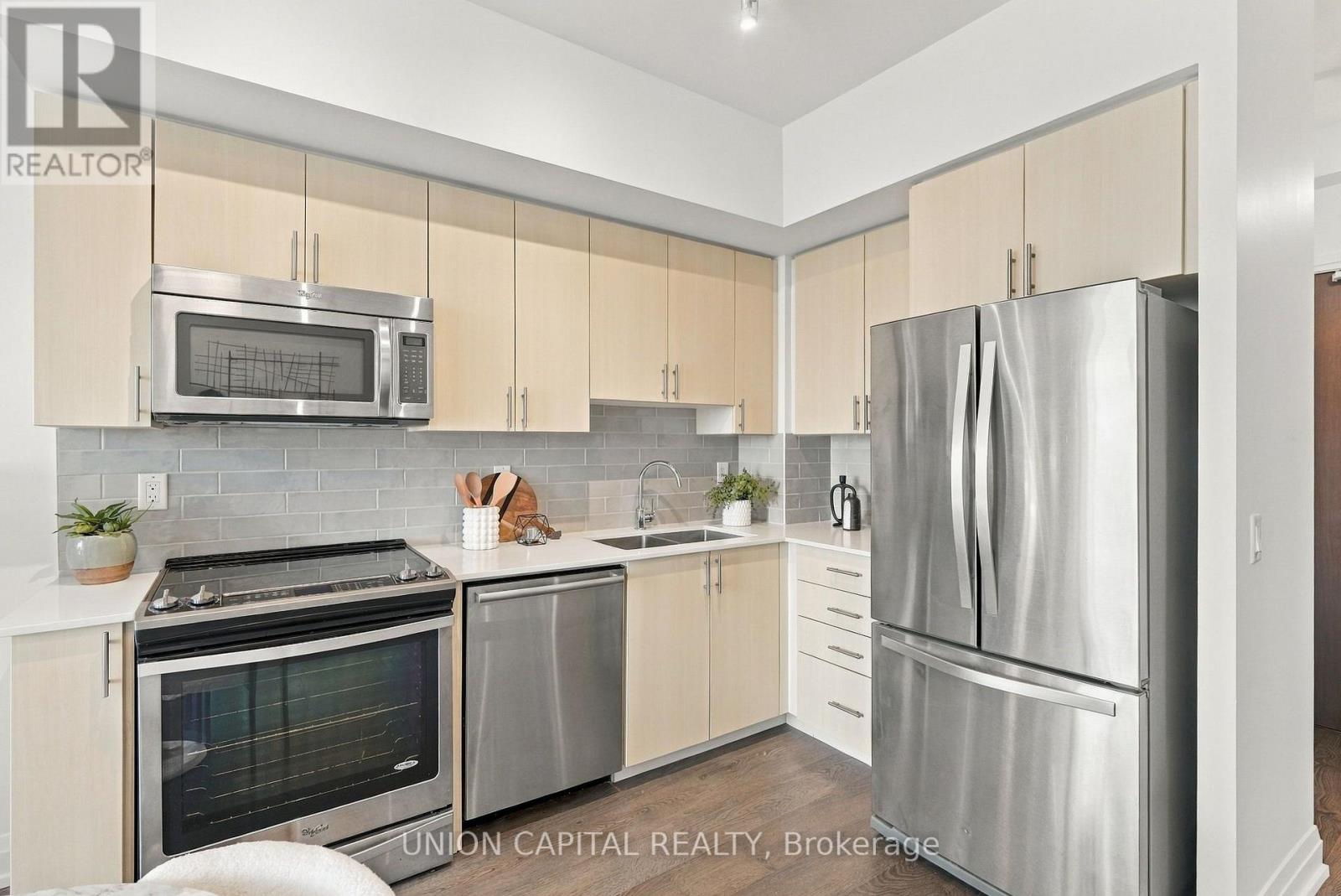 412 - 7890 Bathurst Street Property Photo 8
