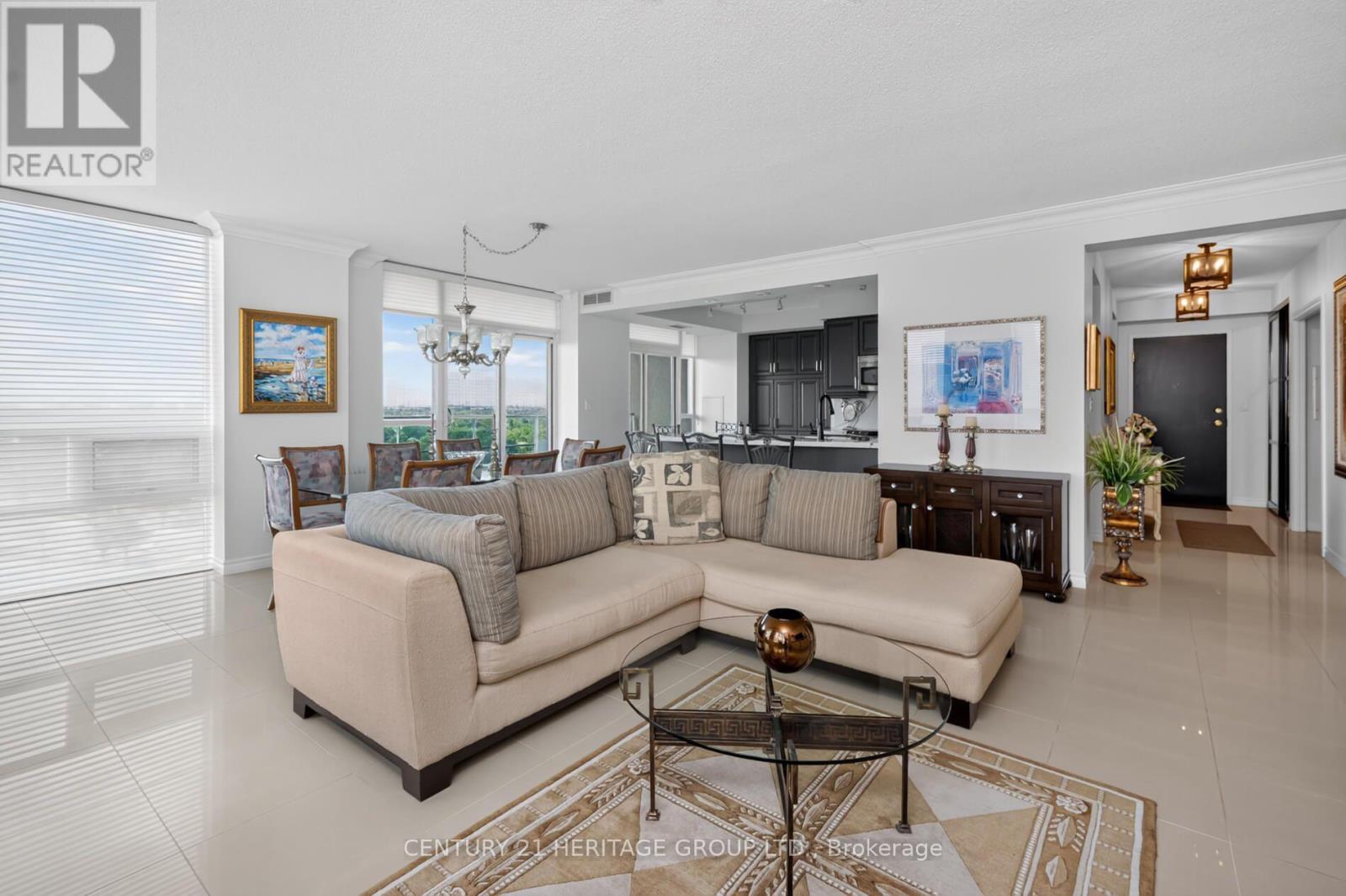 905 - 88 Promenade Circle Property Photo 7
