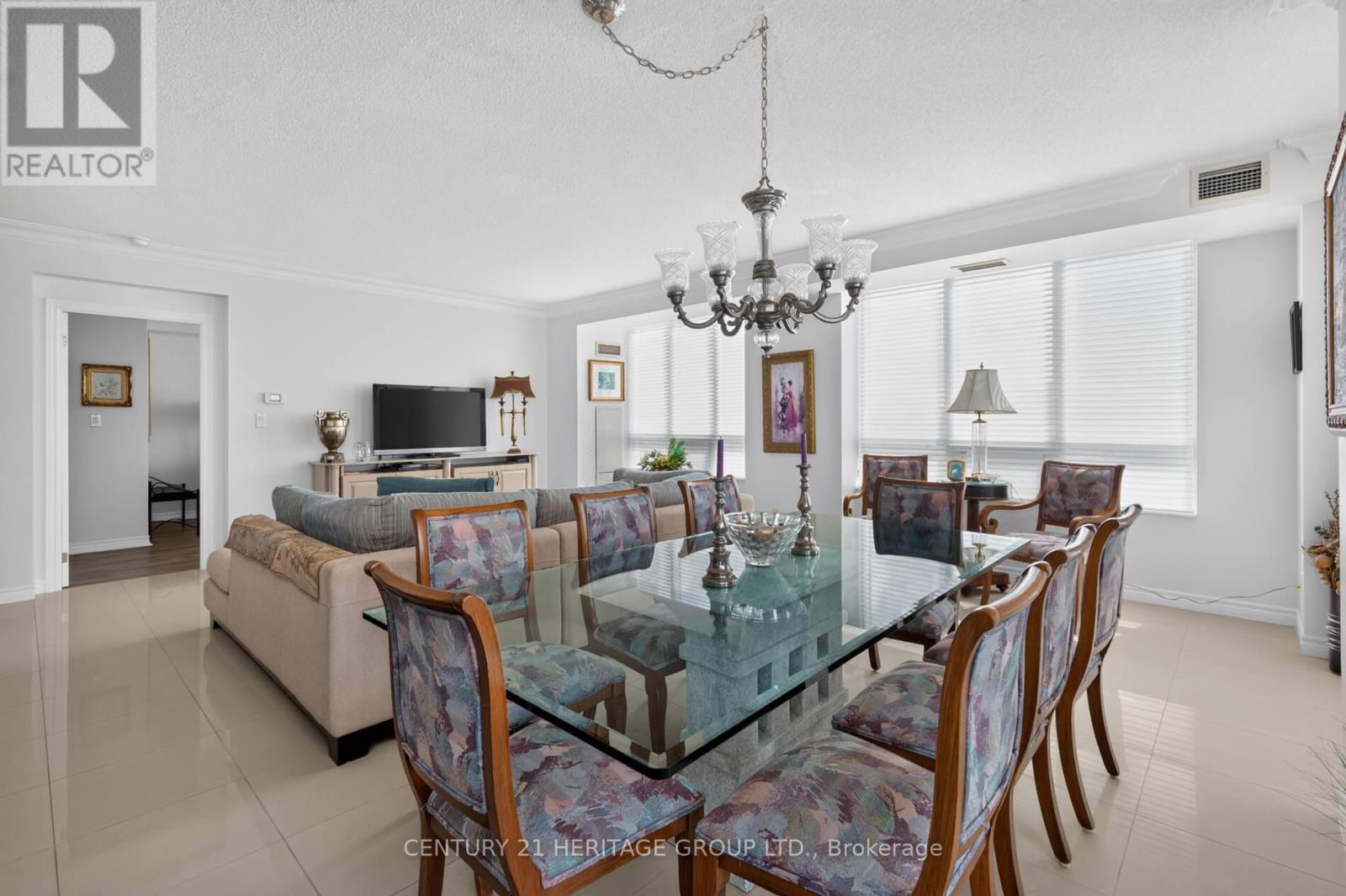 905 - 88 Promenade Circle Property Photo 9