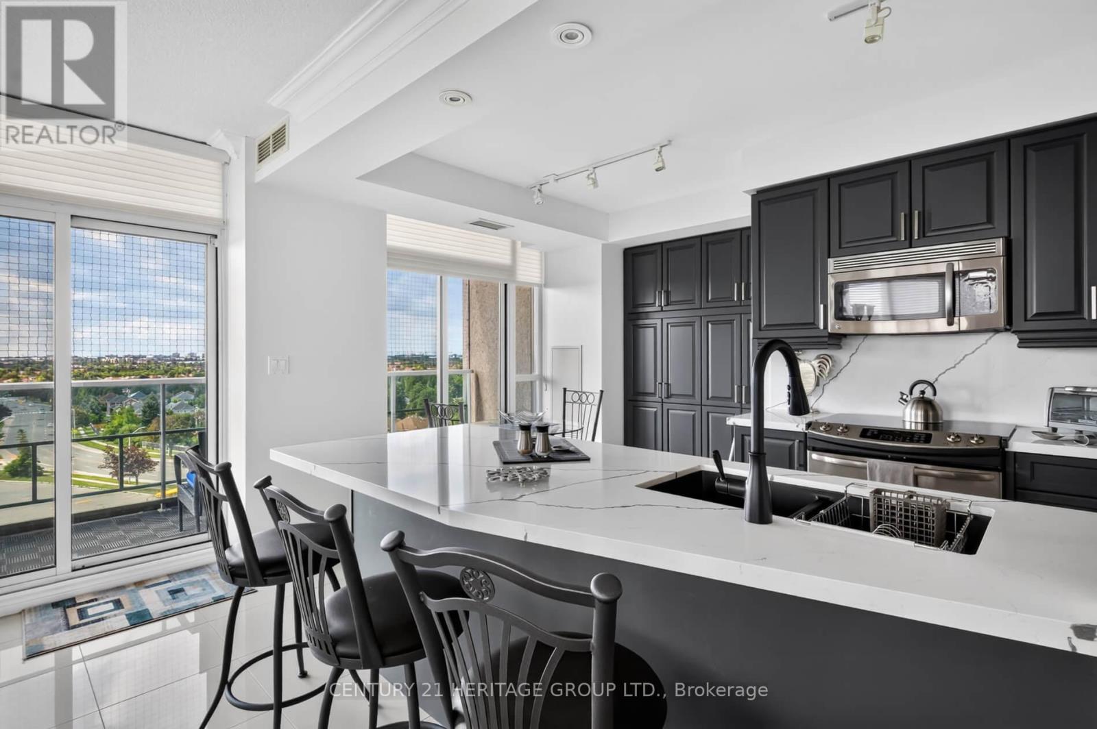 905 - 88 Promenade Circle Property Photo 10
