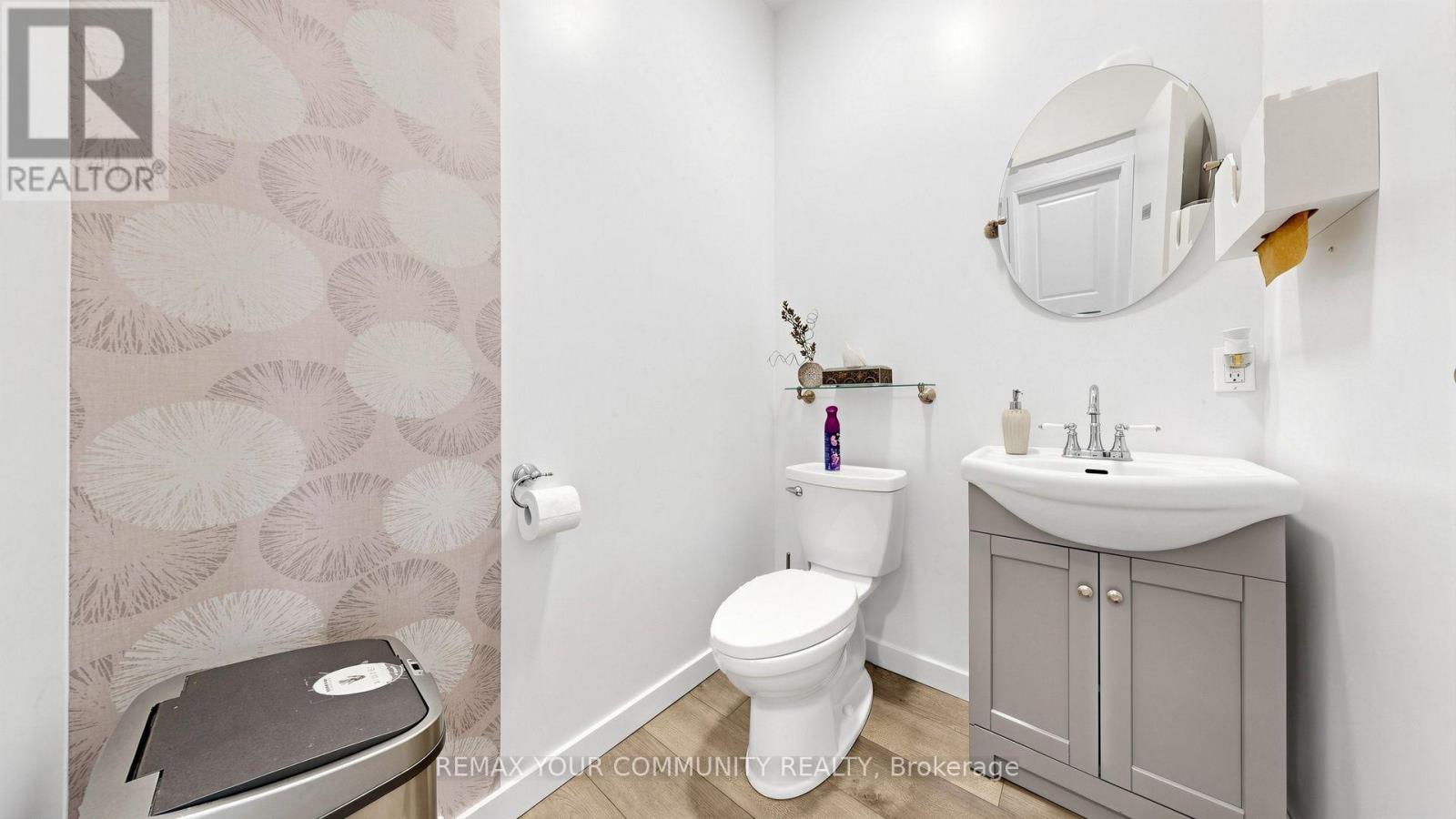 6 - 153 Woodbridge Avenue Property Photo 24