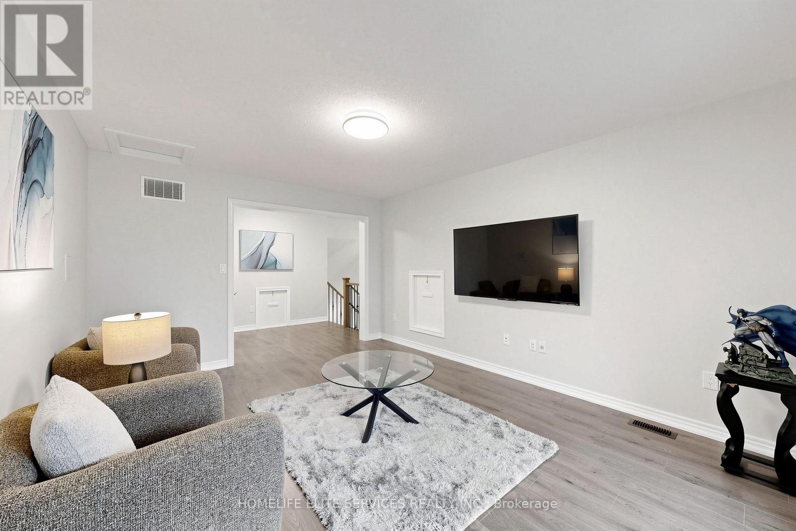 8 Beckett Avenue Property Photo 26