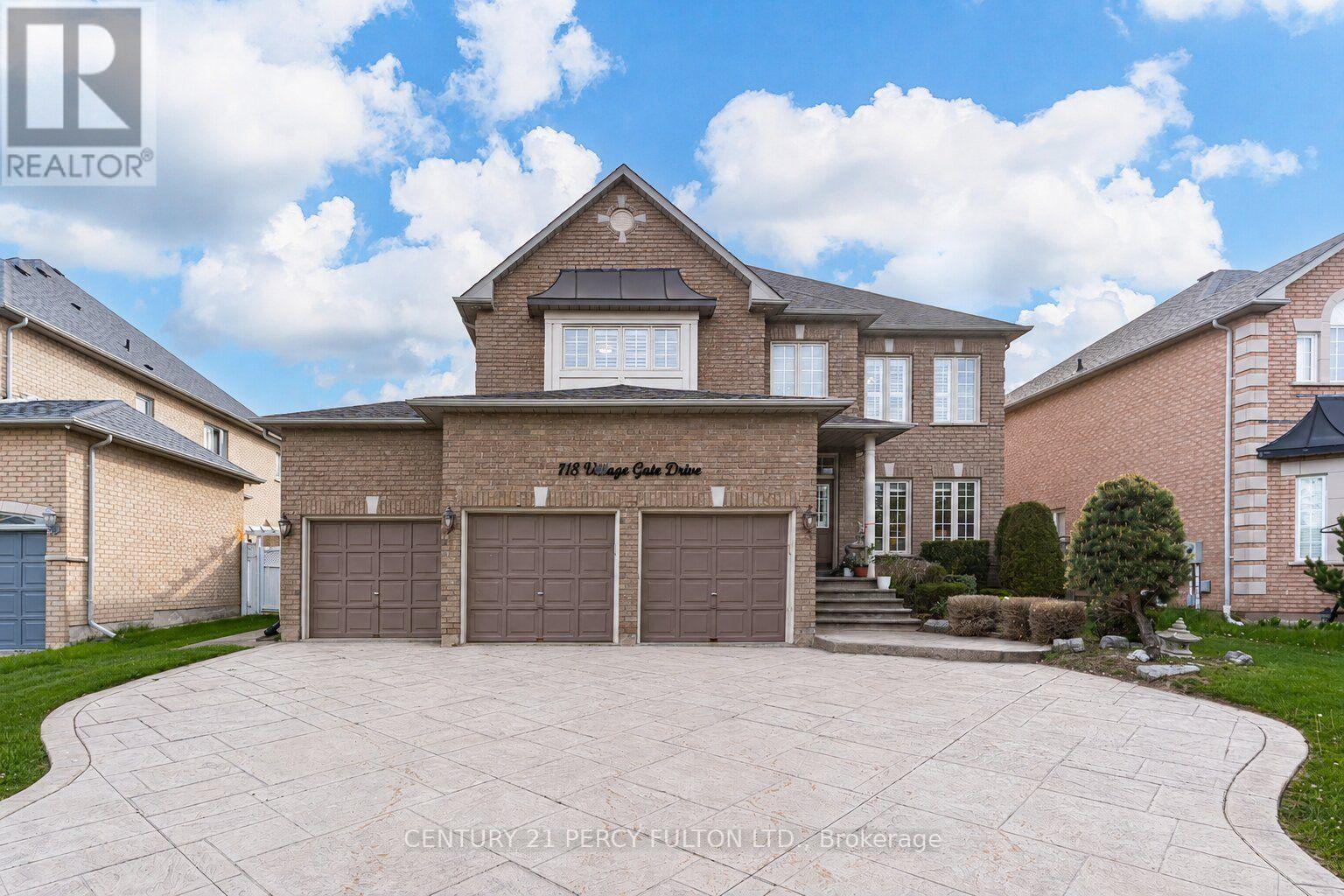 118 Village Gate Drive Property Photo 1