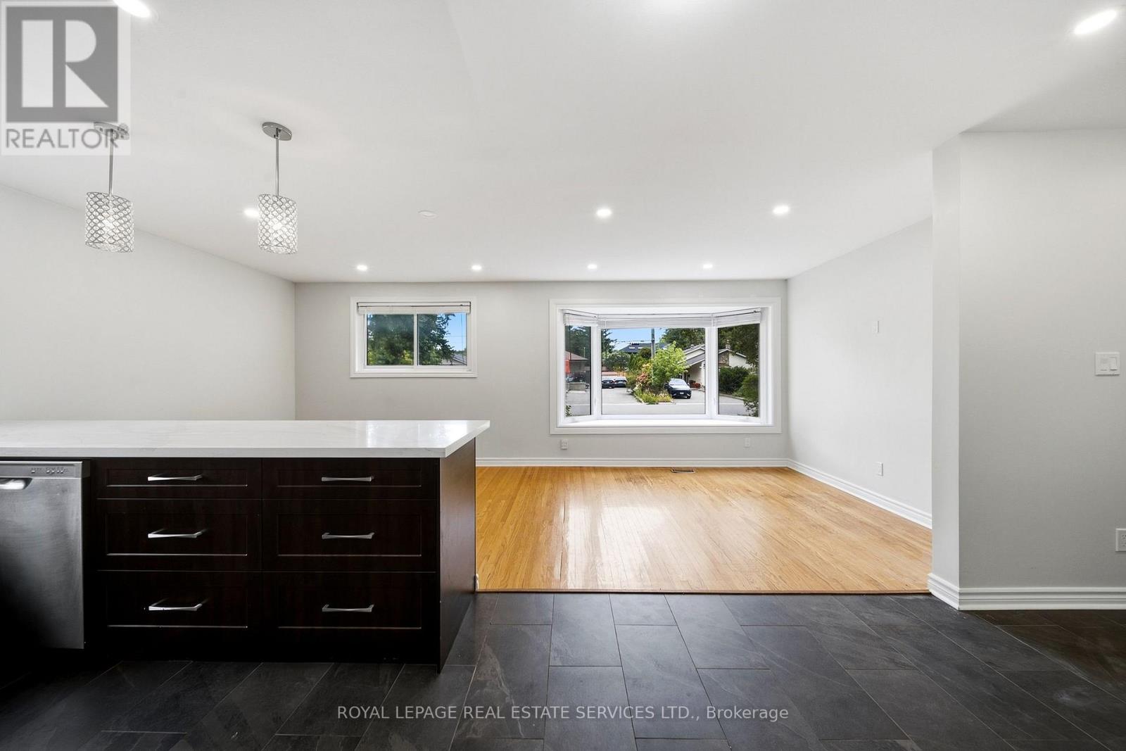 Main - 6 Corbett Crescent Property Photo 8