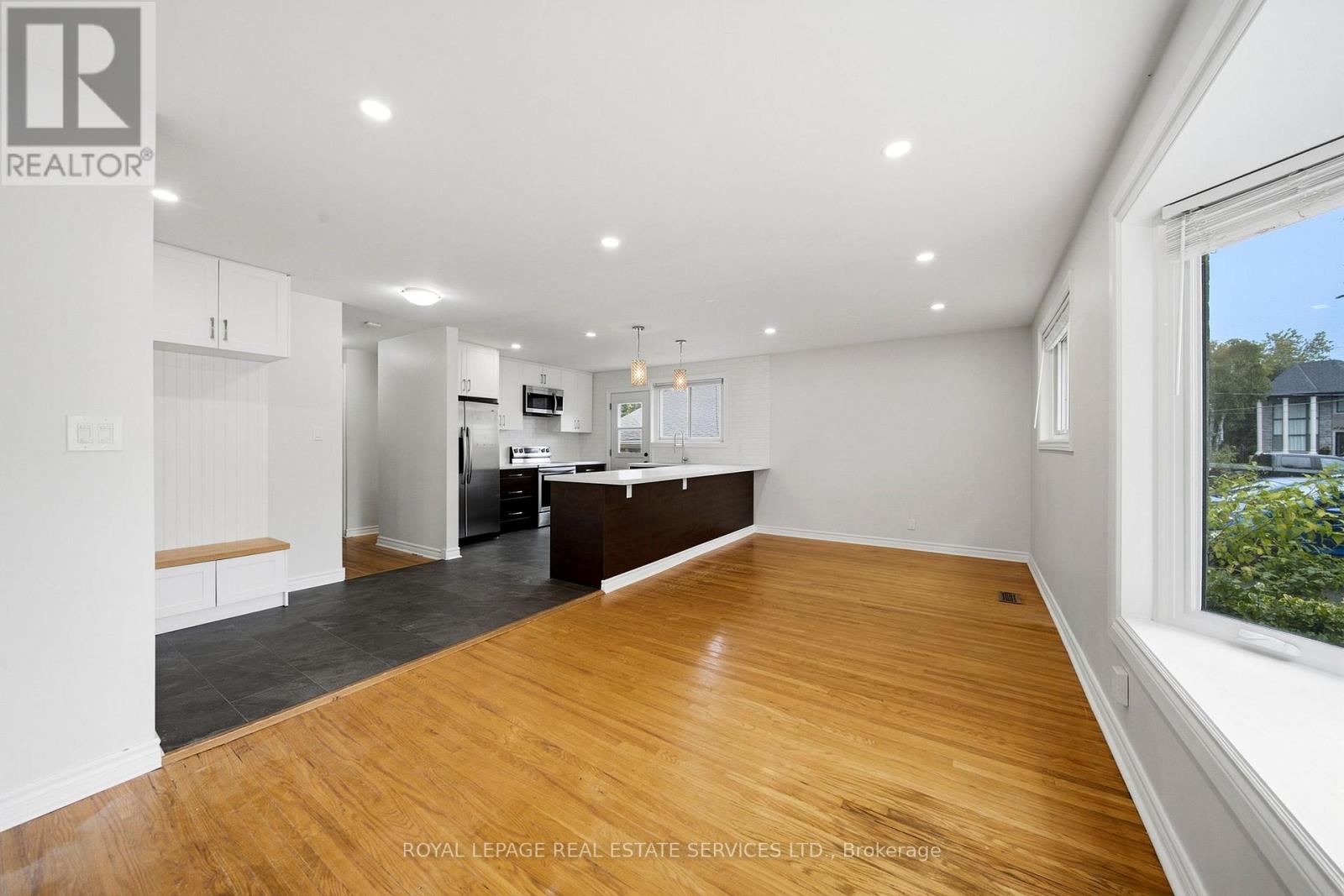 Main - 6 Corbett Crescent Property Photo 10