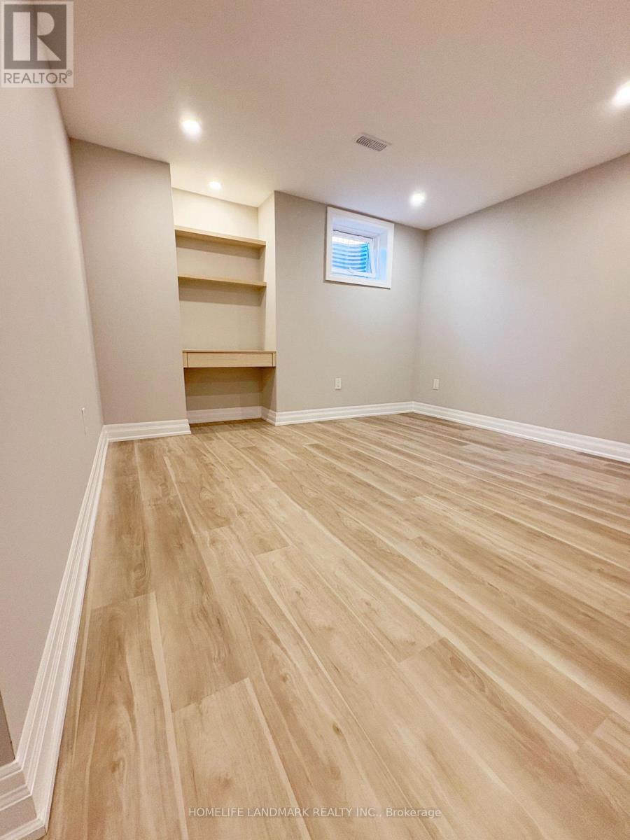 18 Halldorson Avenue Property Photo 8