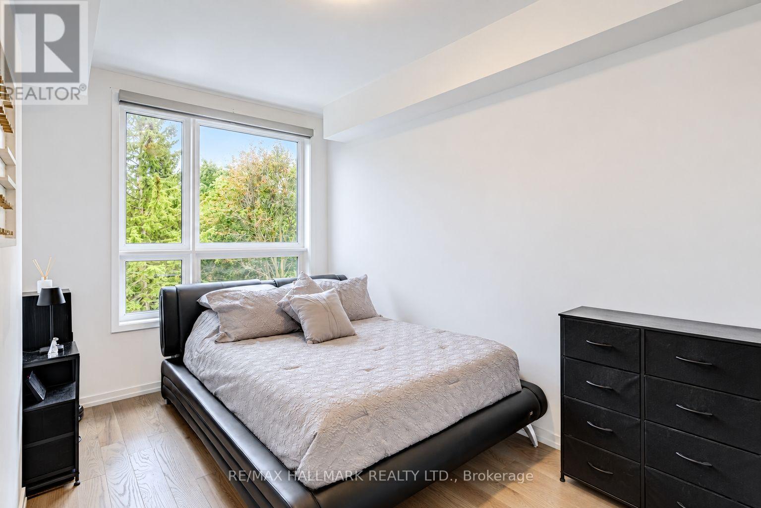 11 - 26 Lytham Green Circle Property Photo 27