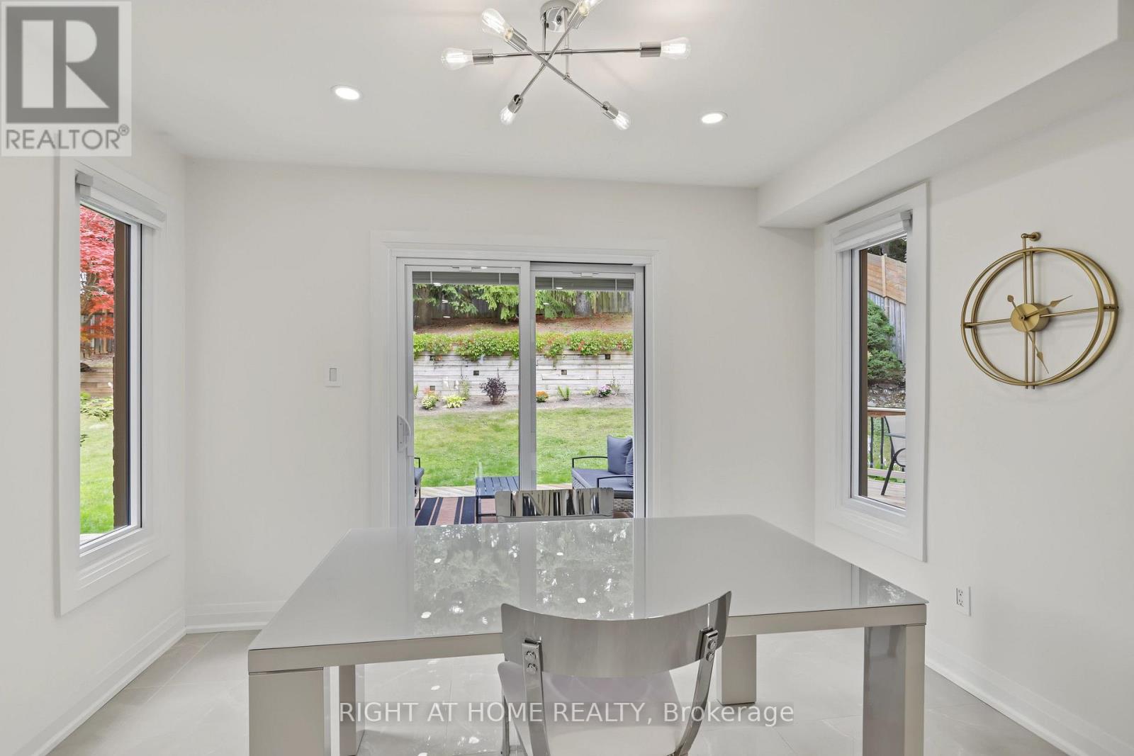 11 Harrowsmith Place Property Photo 20