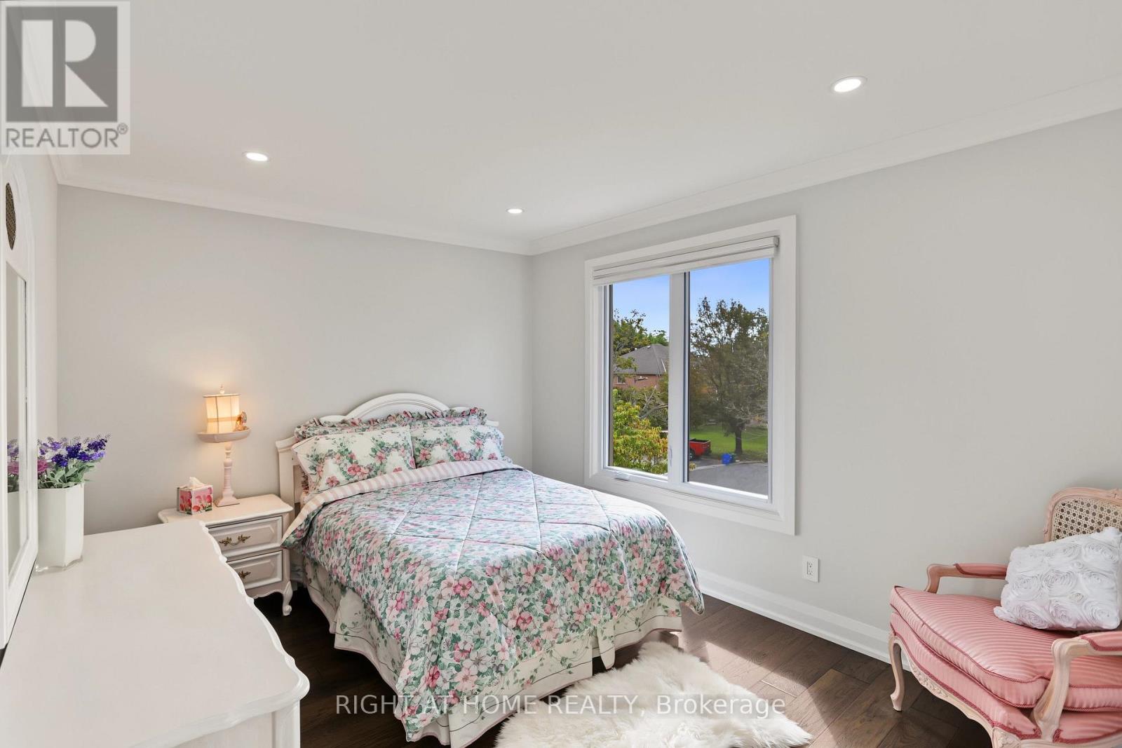 11 Harrowsmith Place Property Photo 24
