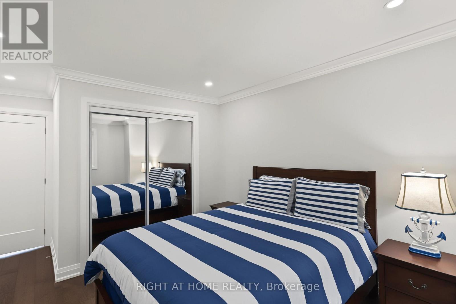 11 Harrowsmith Place Property Photo 28