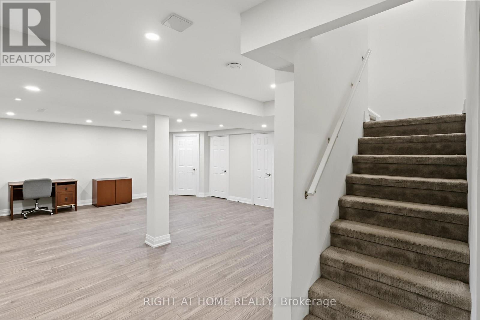 11 Harrowsmith Place Property Photo 36