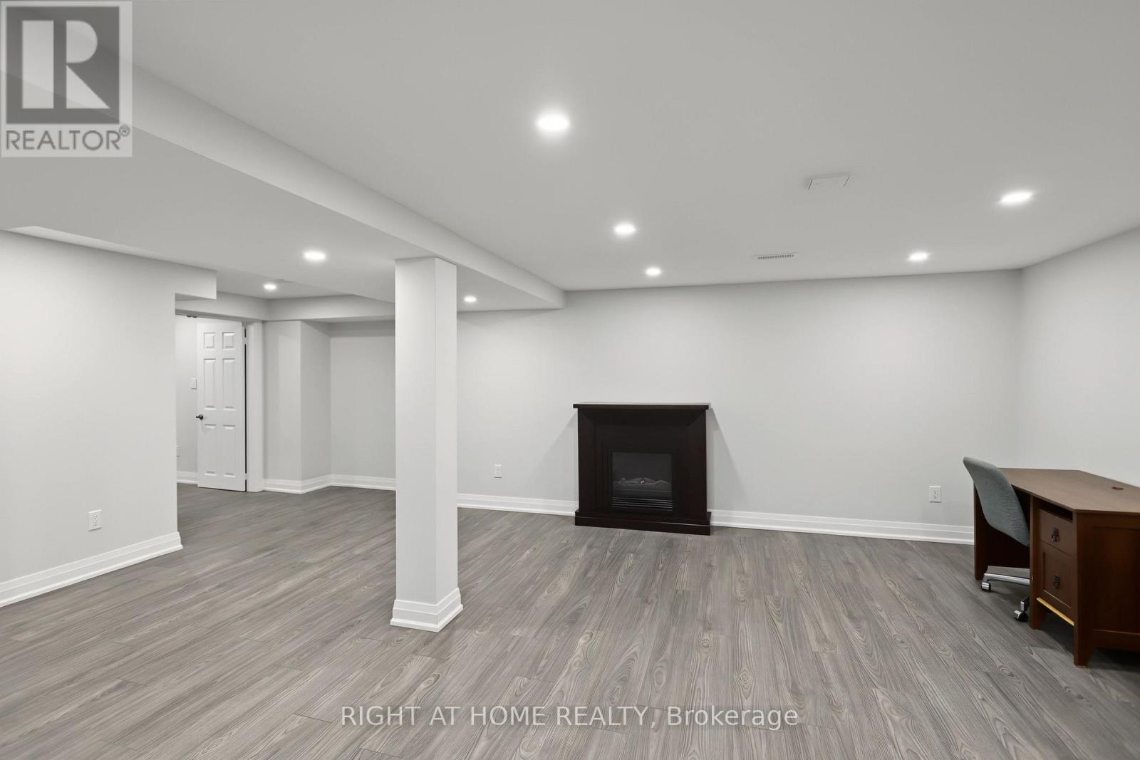 11 Harrowsmith Place Property Photo 38