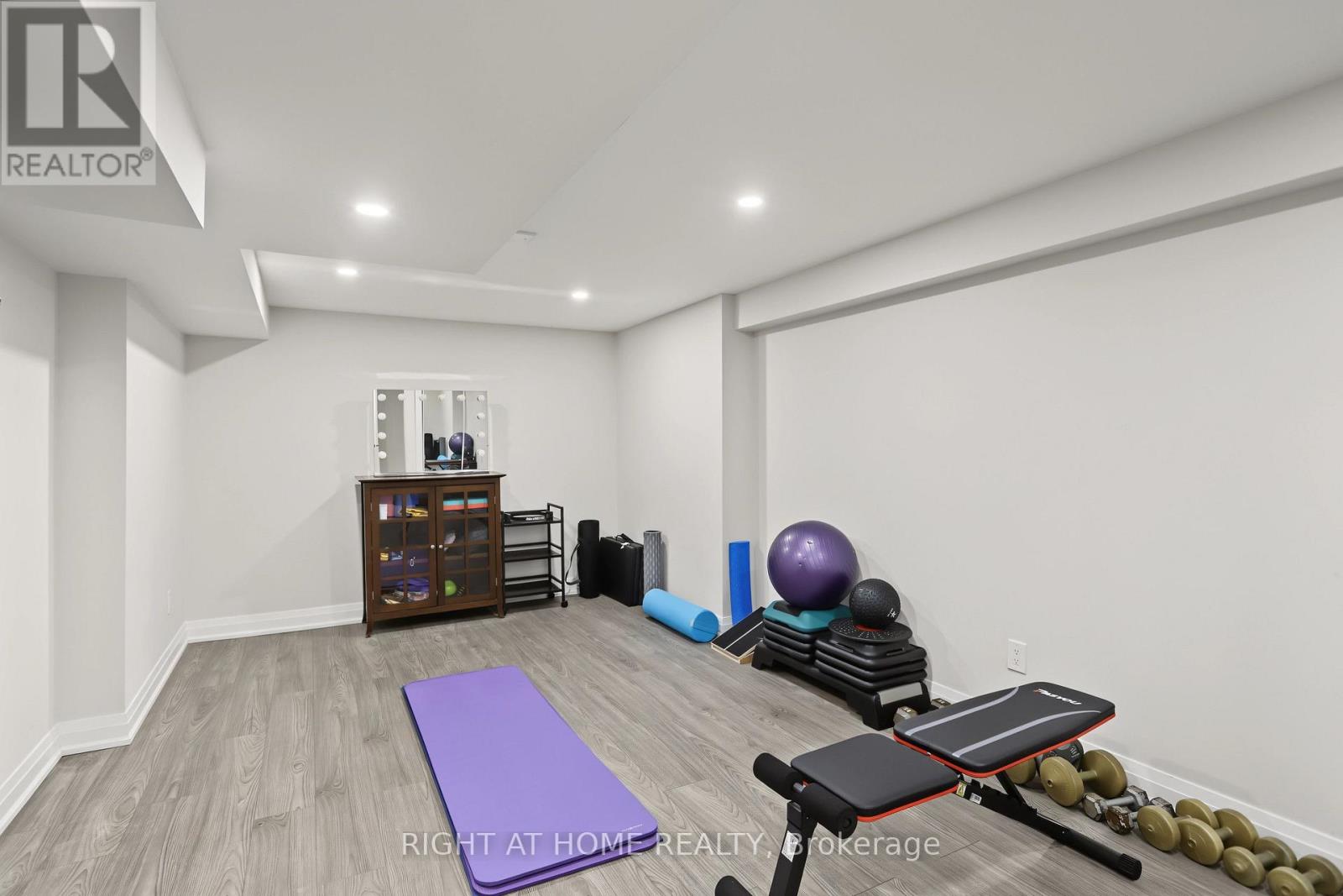 11 Harrowsmith Place Property Photo 39