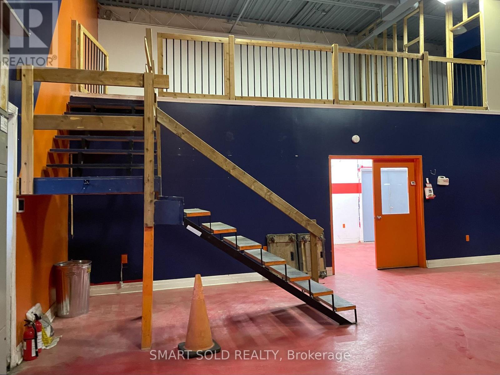 3 - 23 Cardico Drive Property Photo 2
