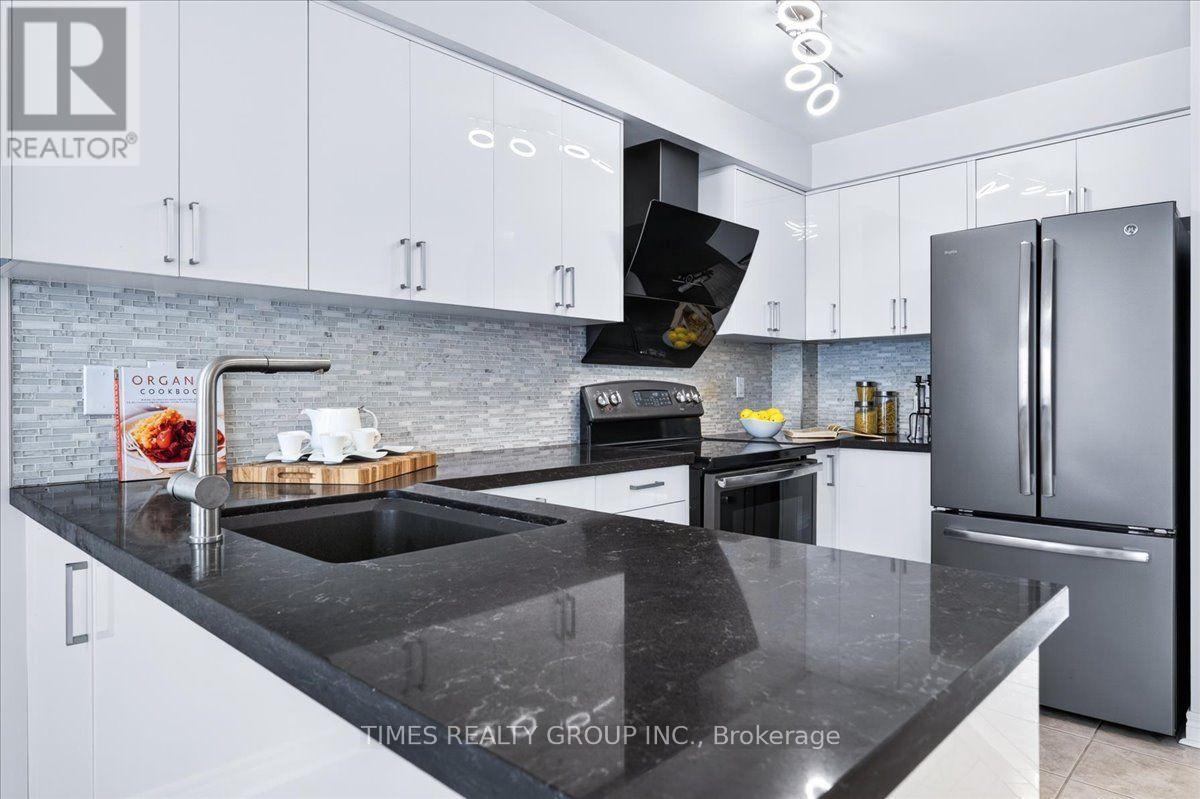 224 Westway Crescent Property Photo 17