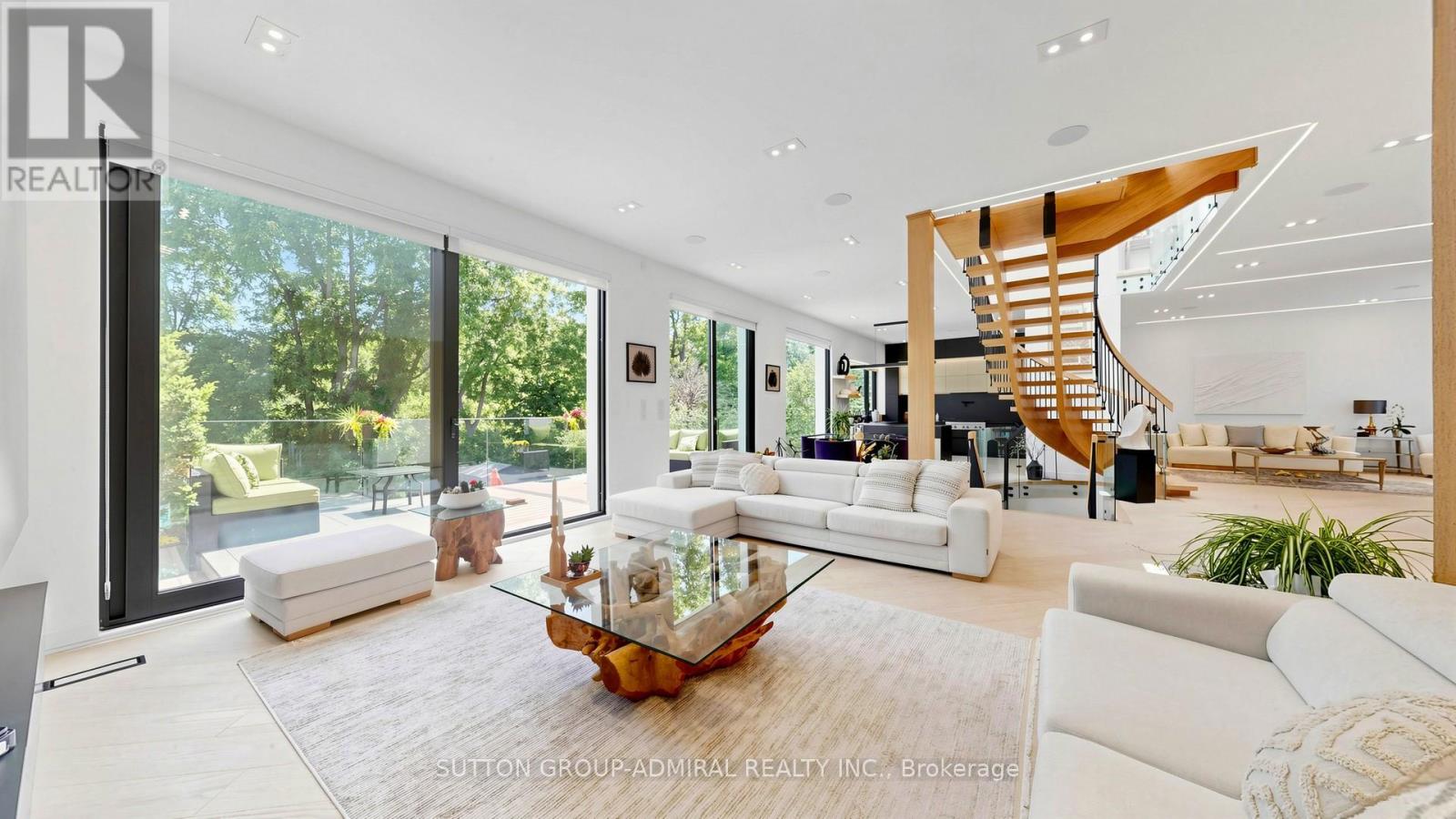 33 Thorny Brae Drive Property Photo 4