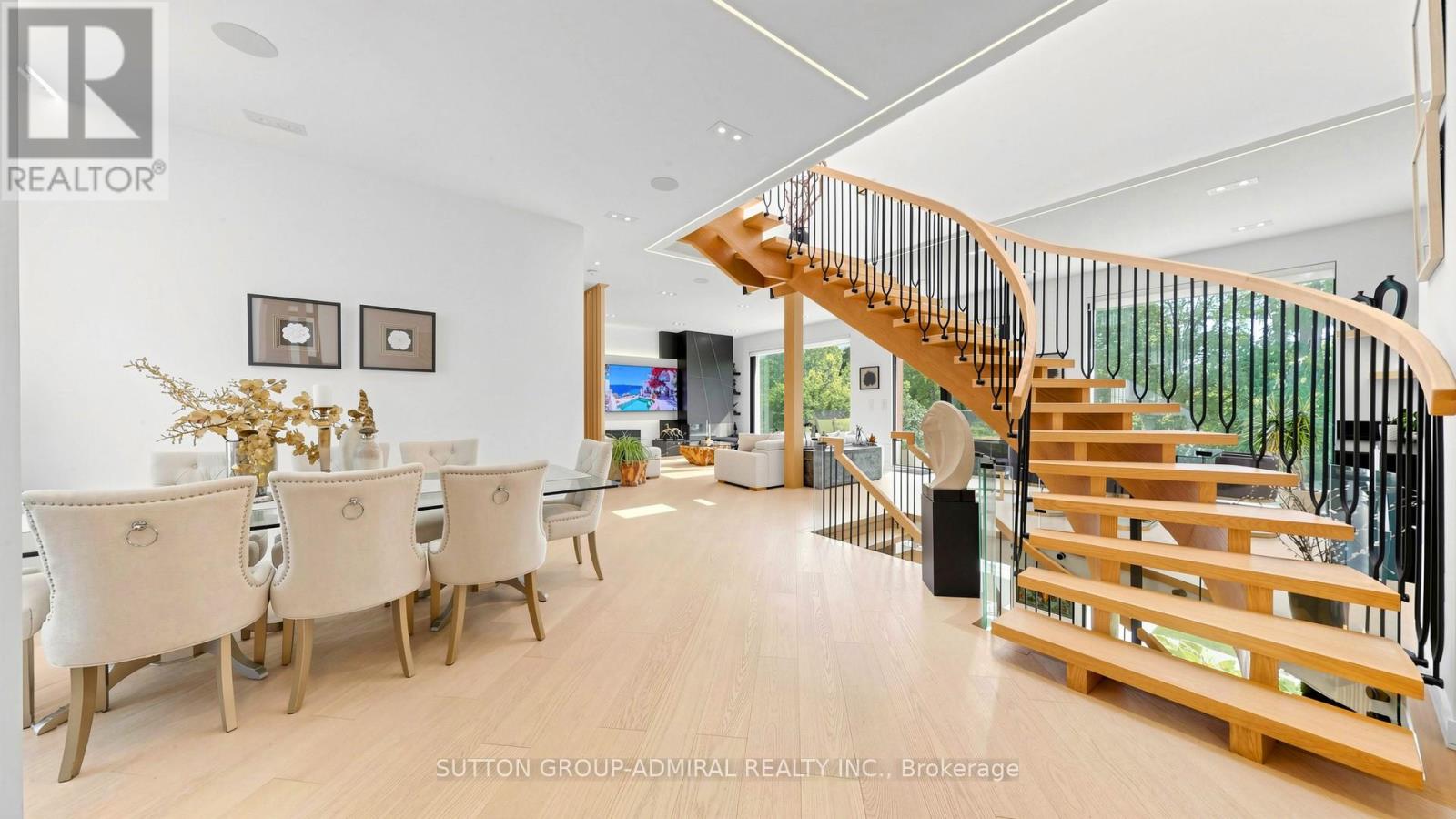 33 Thorny Brae Drive Property Photo 8