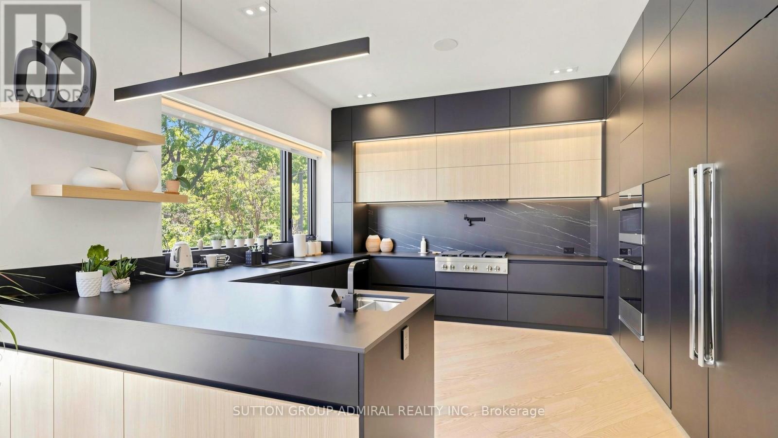 33 Thorny Brae Drive Property Photo 12