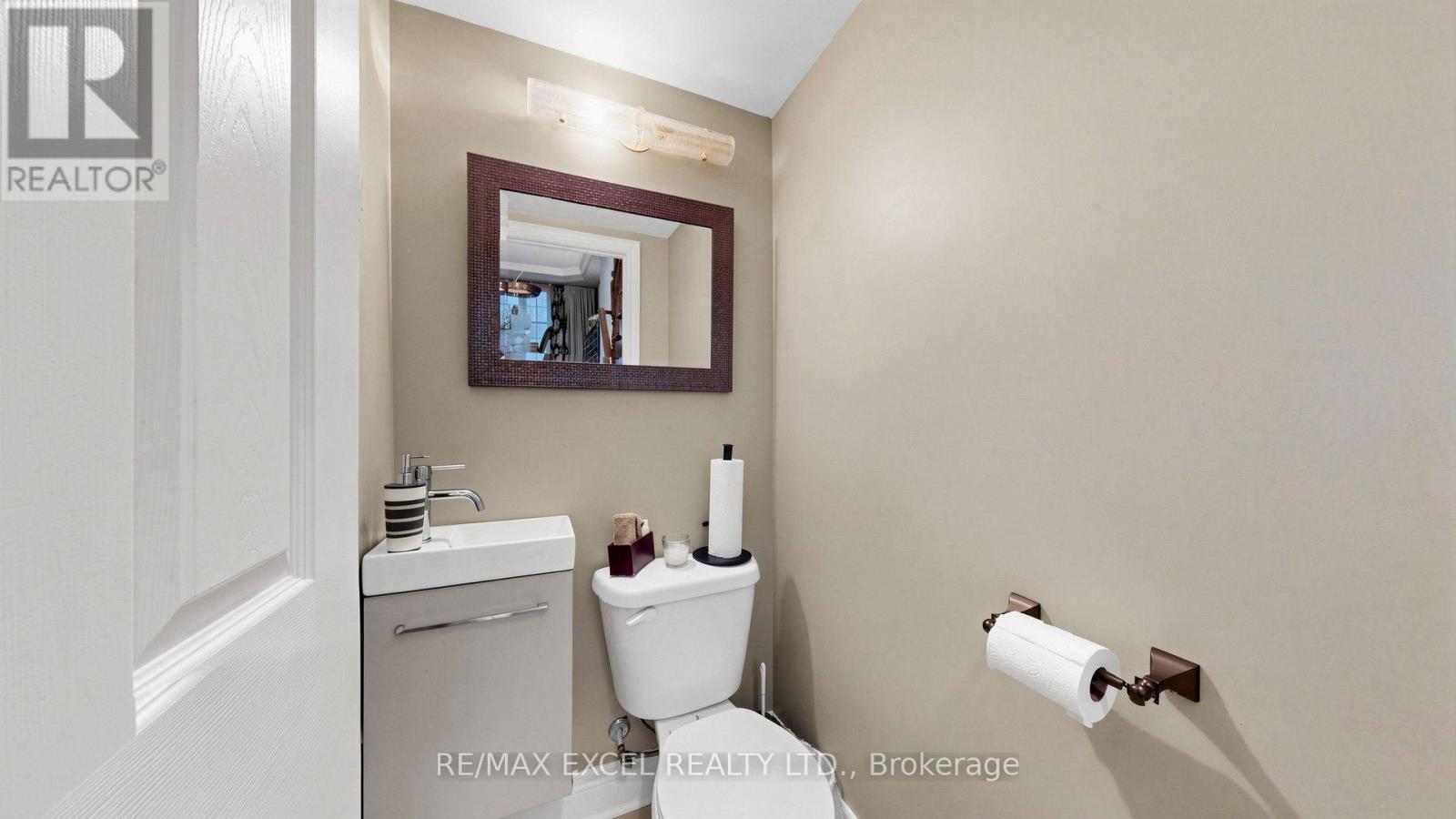 651 Via Romano Boulevard Property Photo 21