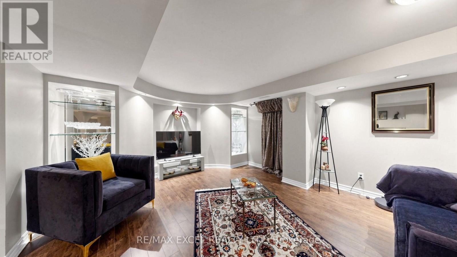 651 Via Romano Boulevard Property Photo 34