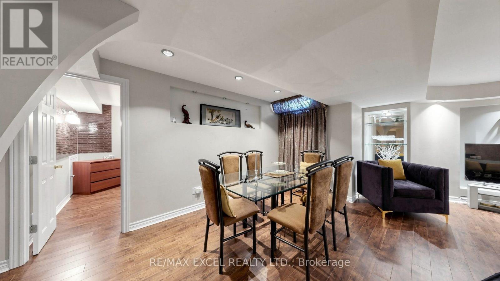 651 Via Romano Boulevard Property Photo 39