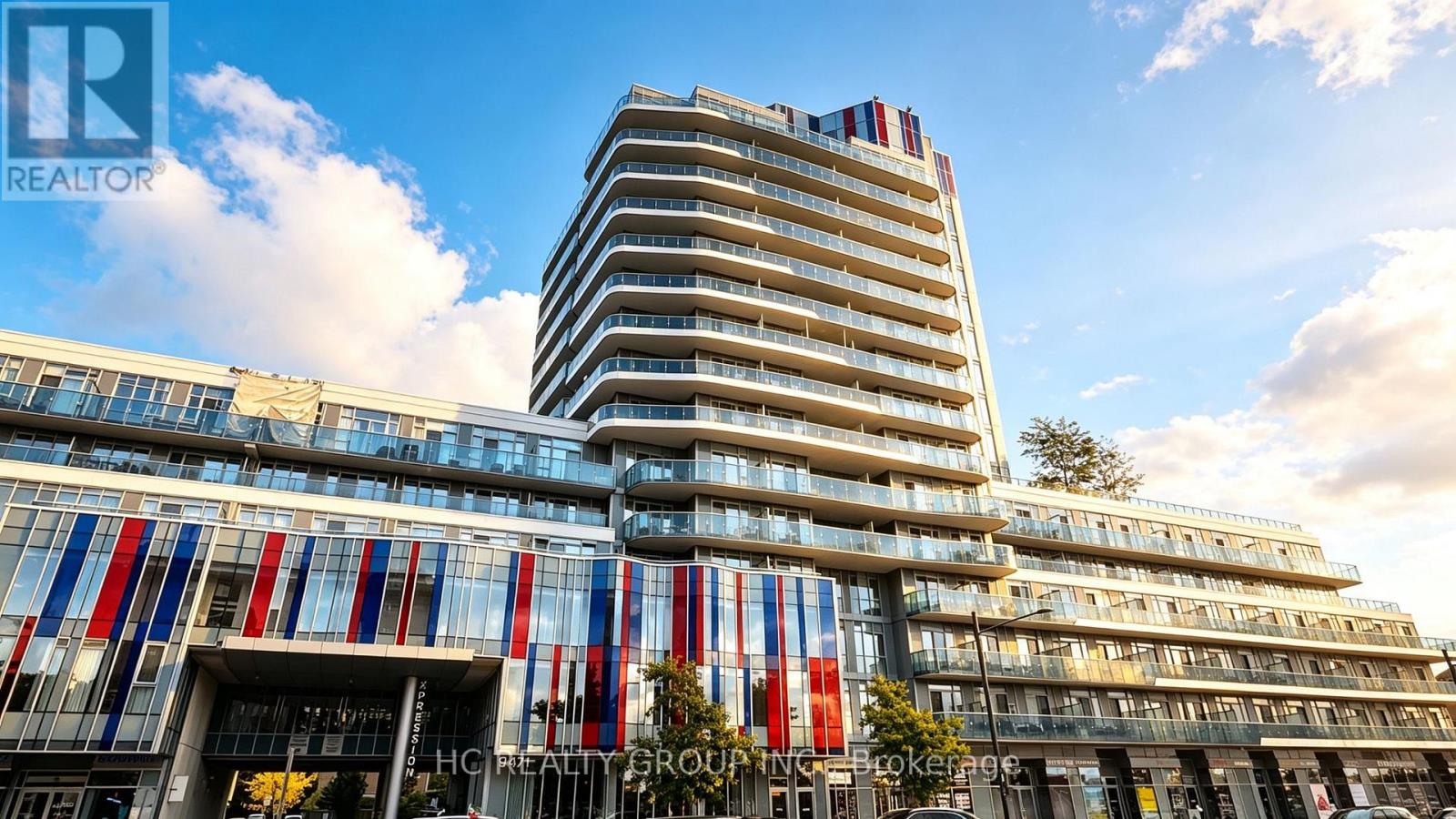 641 - 9471 Yonge Street Property Photo 2