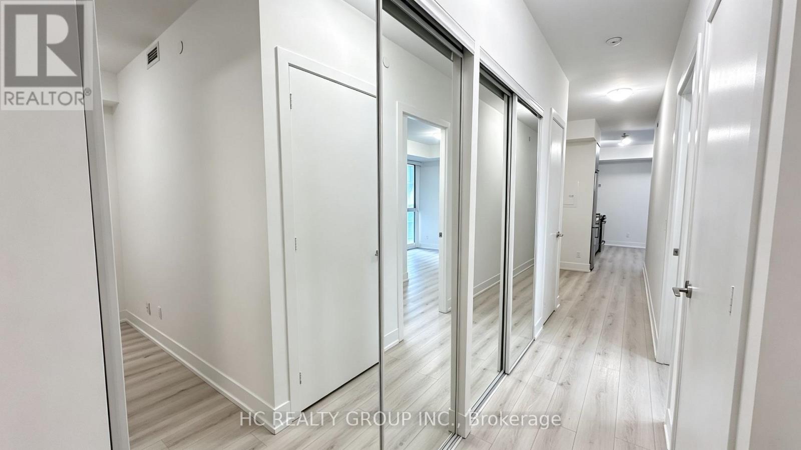 641 - 9471 Yonge Street Property Photo 15