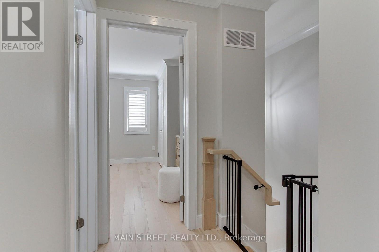 10 Daniele Avenue S Property Photo 22