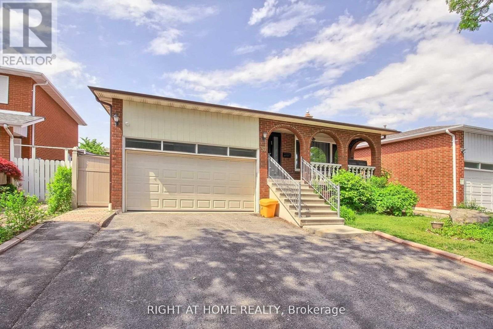 #02 - 37 Cherry Hills Road Property Photo 1
