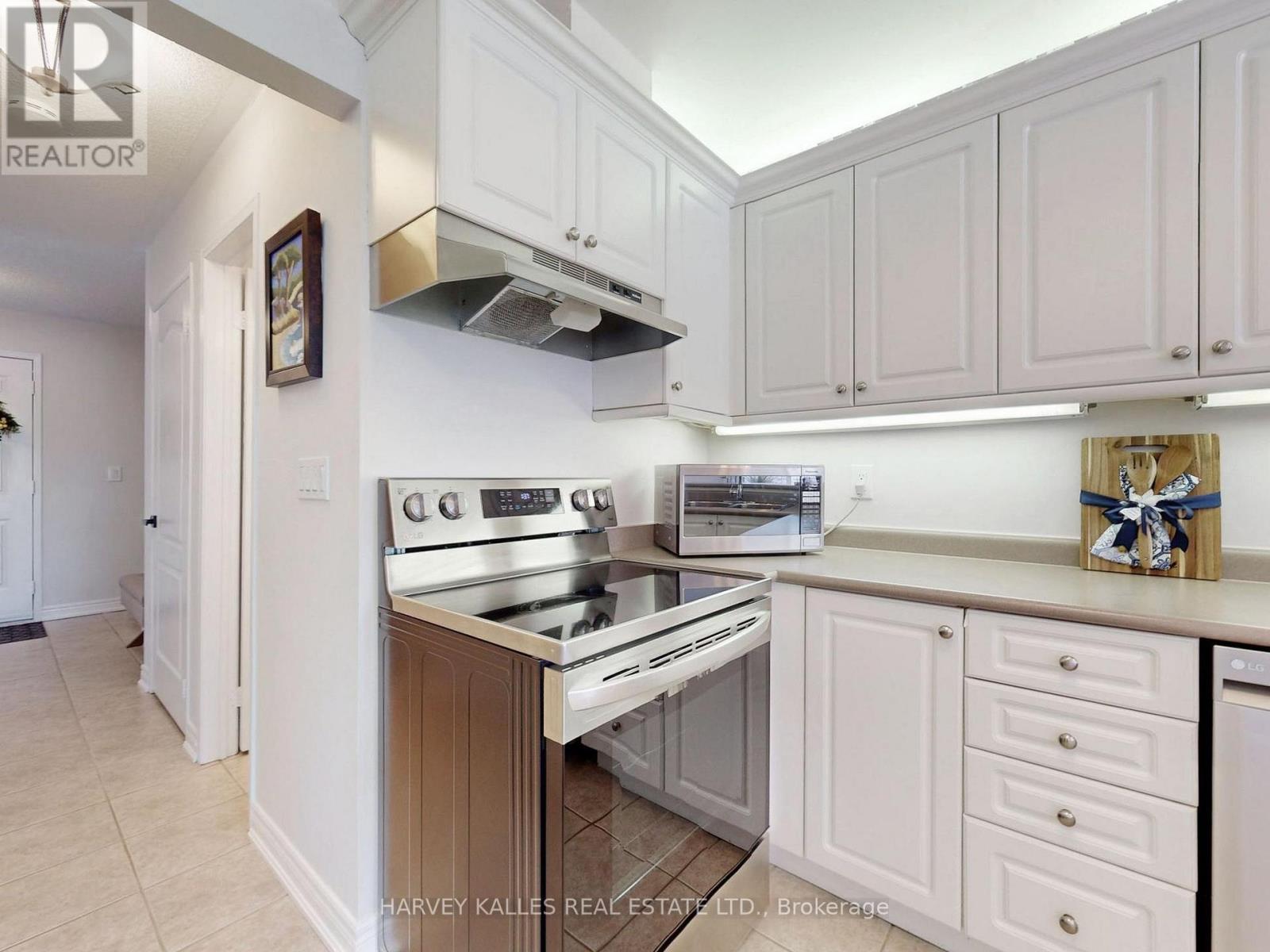 1159 Kell Street Property Photo 14