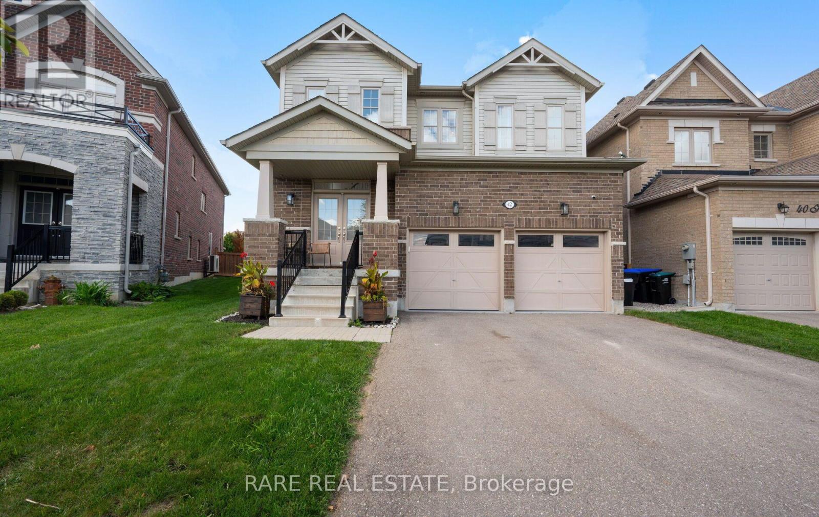 42 HACKETT STREET Property Photo 1