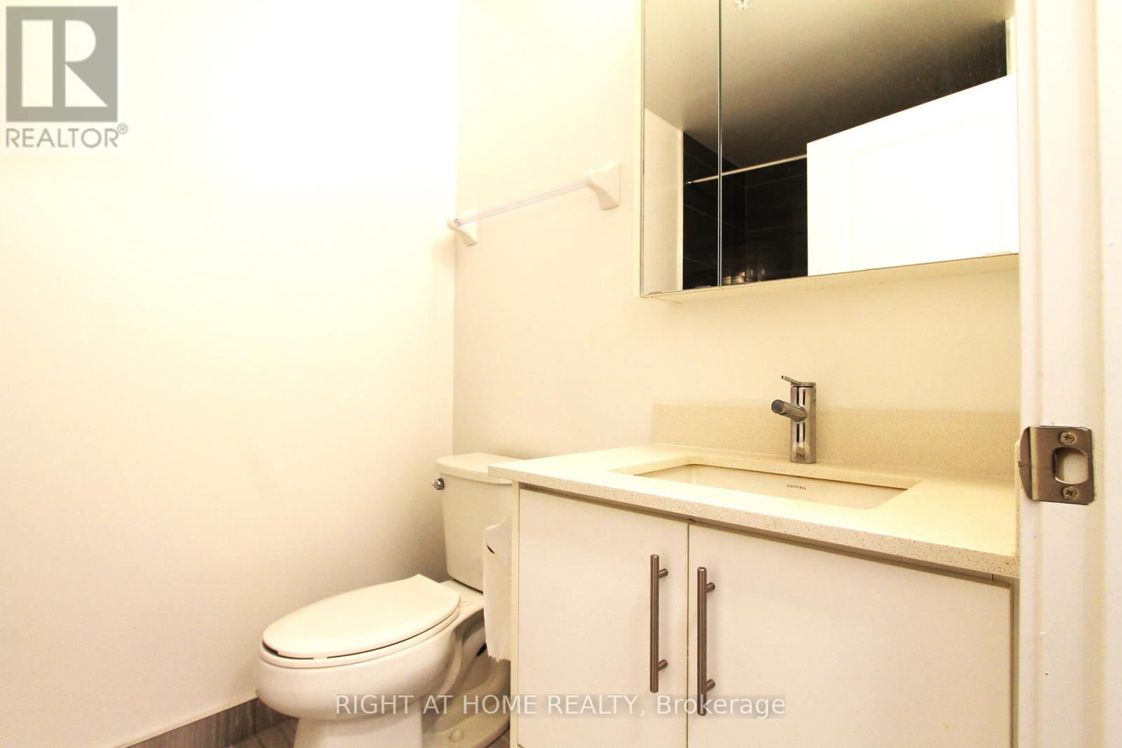 907 - 85 Oneida Crescent Property Photo 10