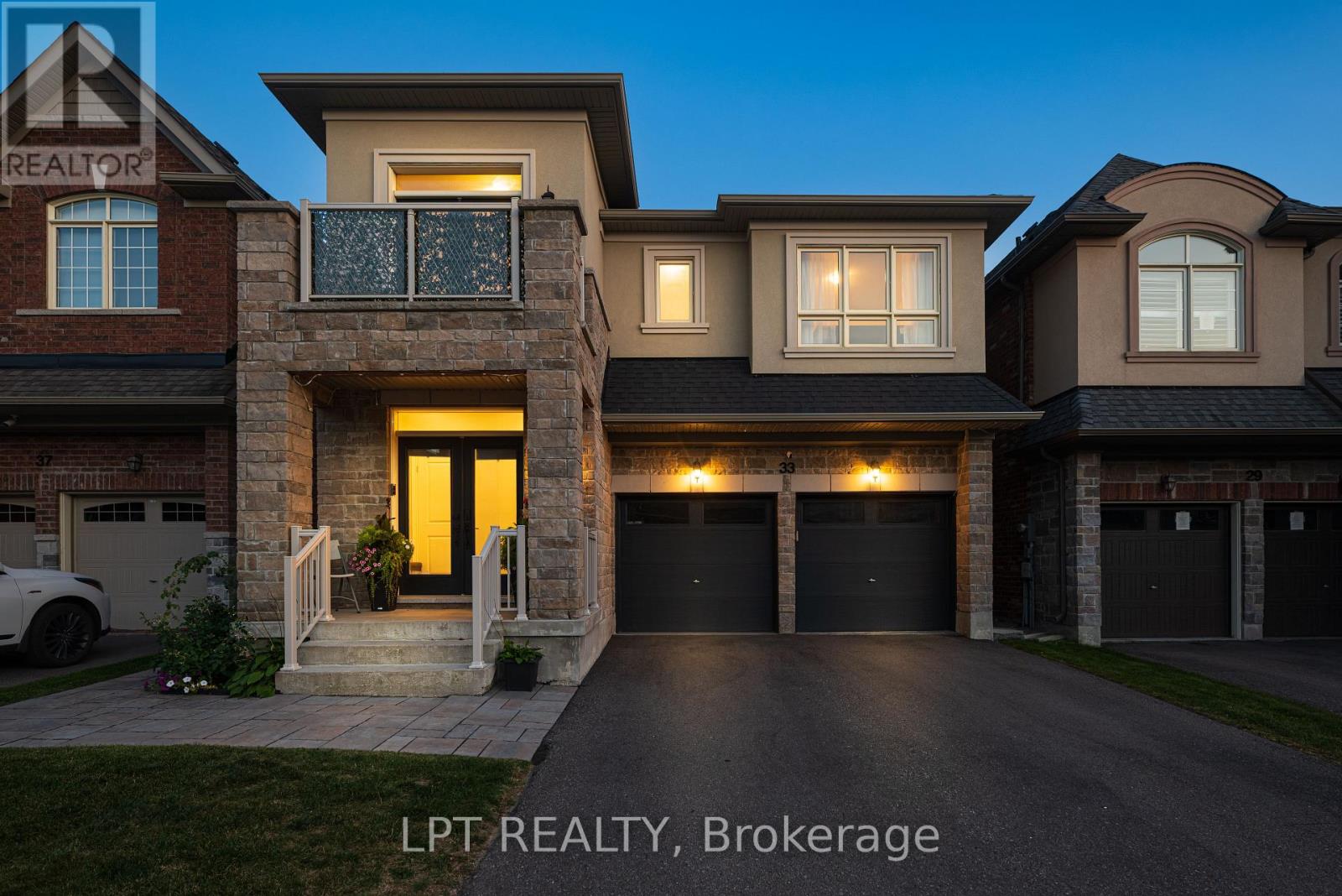 33 Mondial Crescent Property Photo 1